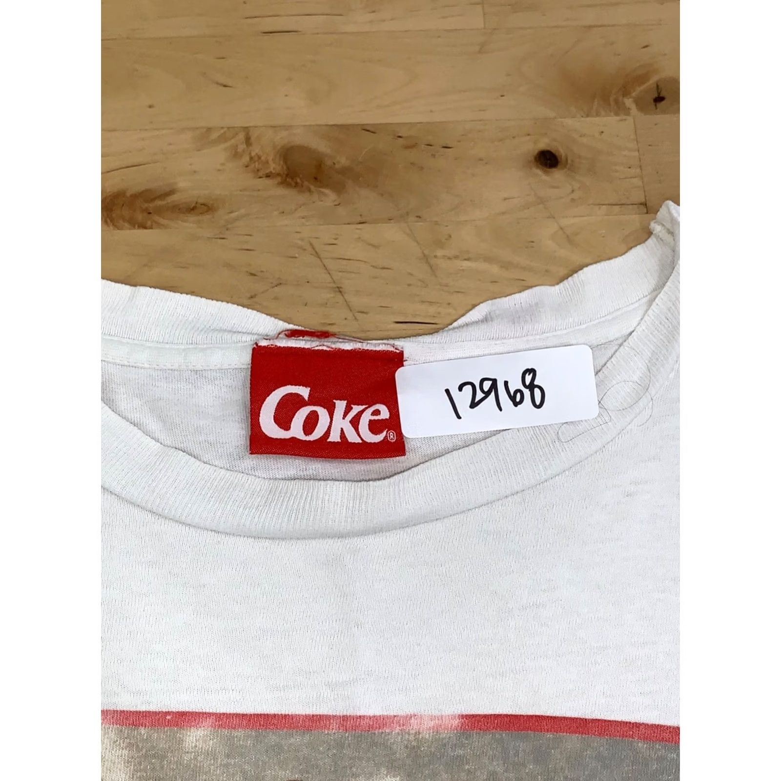 Vintage VINTAGE Coca-Cola Shirt Men XL White 90s USA Polar Bears Logo Graphic Print Short Sleeve Crew Neck T-Shirt ML Mens 1990s Size US XL / EU 56 / 4 - 2 Thumbnail