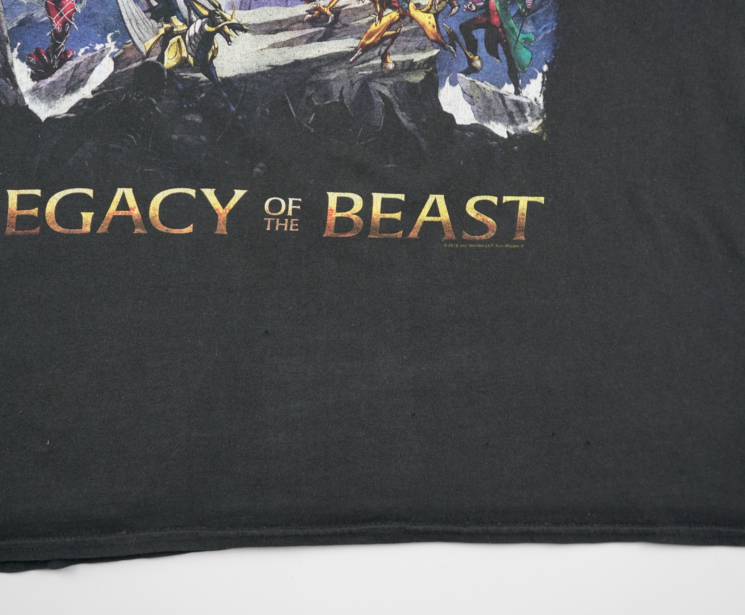Band Tees × Vintage Vintage 2016 Iron Maiden T-Shirt Legacy Of The Beast Size US XL / EU 56 / 4 - 4 Thumbnail