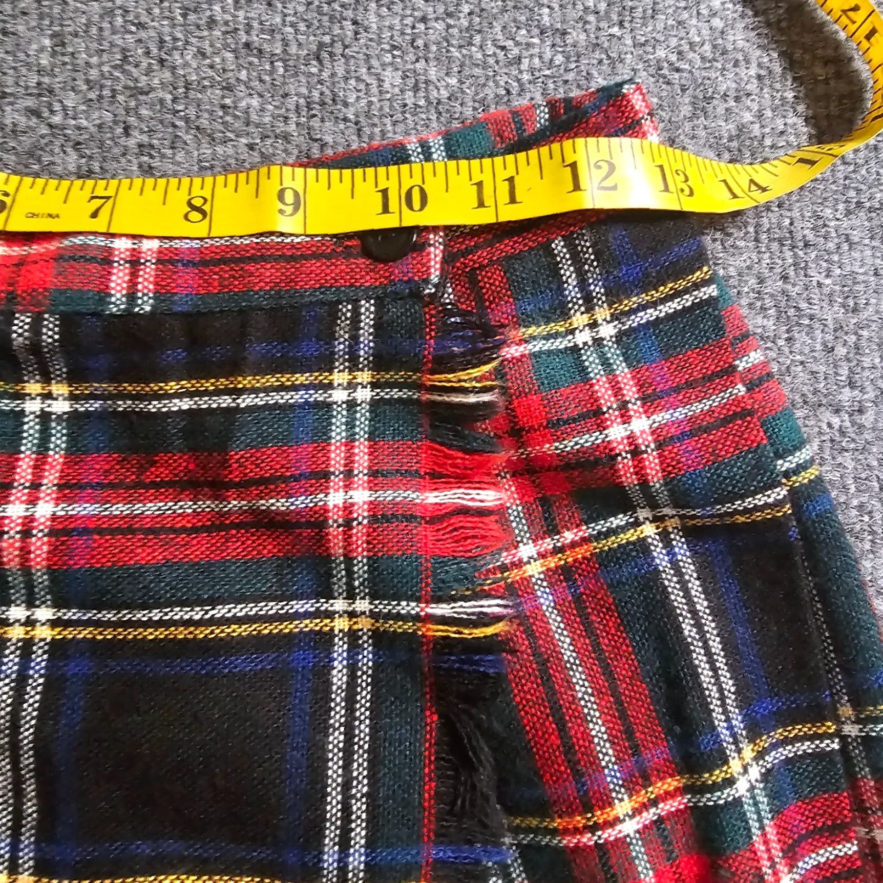 Vintage Vintage Skirt Womens Small Red Plaid Tartan Wool Wrap Midi Pleated Accents Size 28" / US 6 / IT 42 - 6 Thumbnail