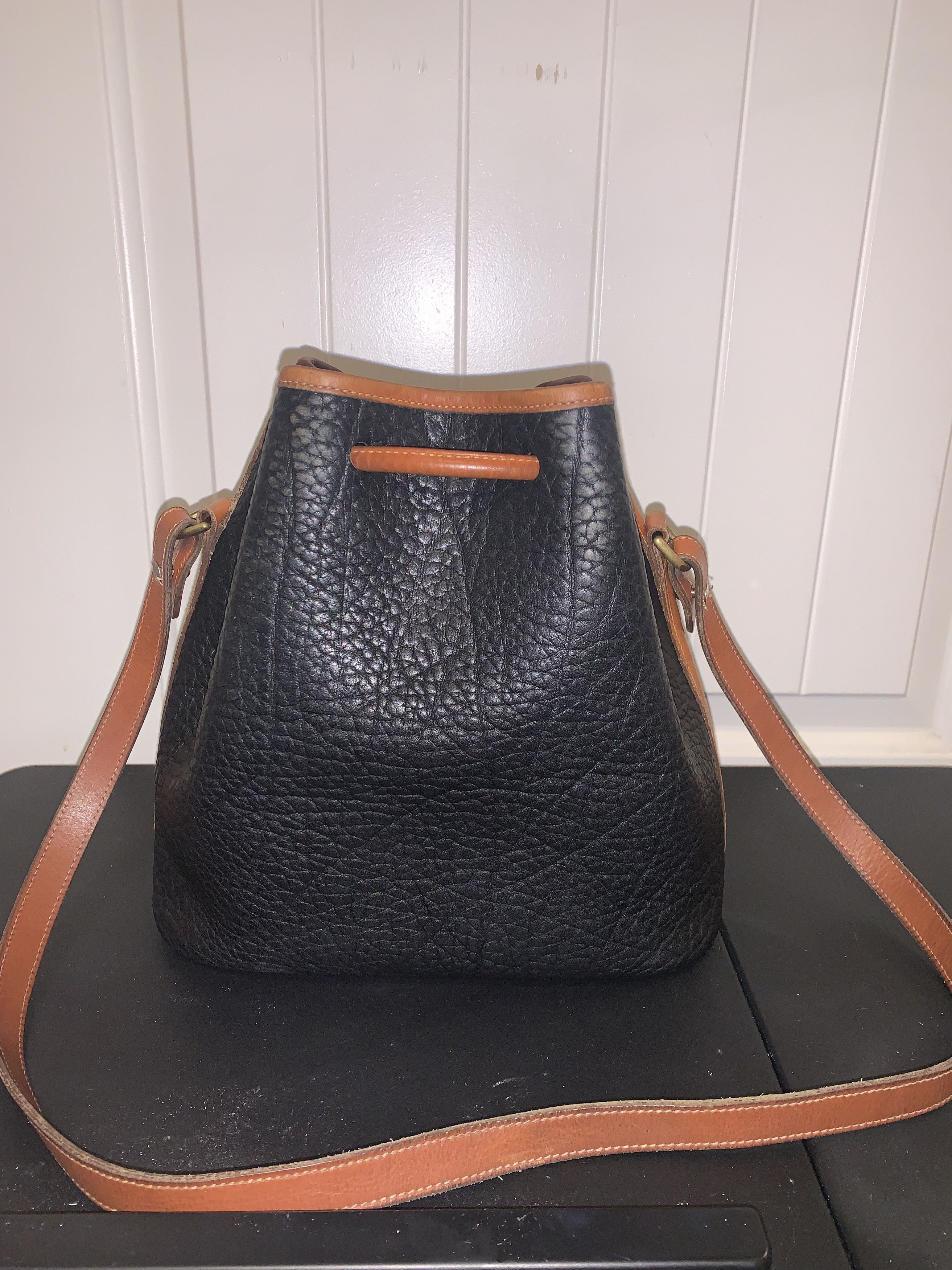Dooney & Bourke Vintage Dooney & Bourke Drawstring Leather Bag Size ONE SIZE - 6 Thumbnail