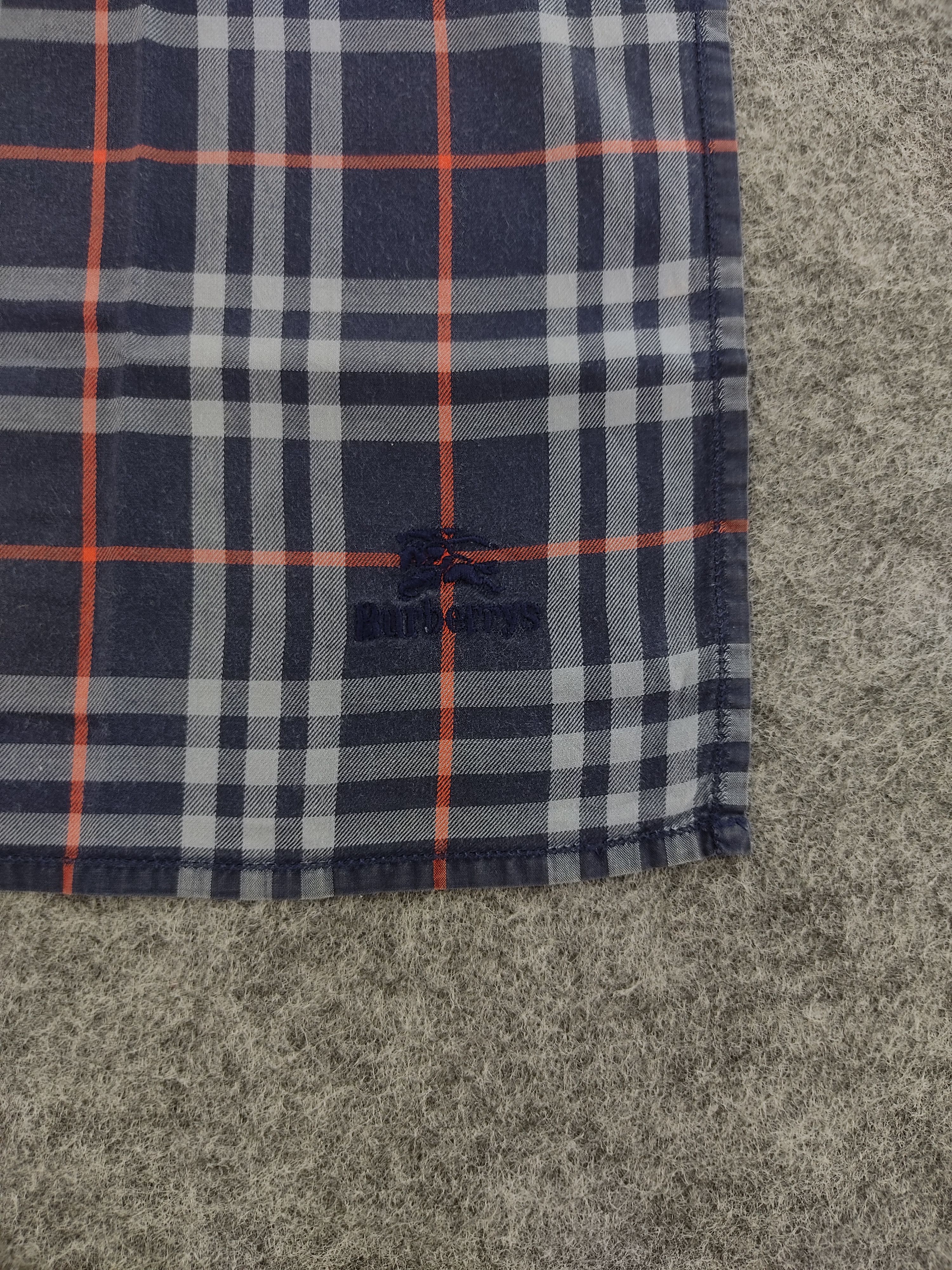 Burberry Vintage Burberry Handkerchief Neckerchief Bandana H010A Size ONE SIZE - 3 Thumbnail