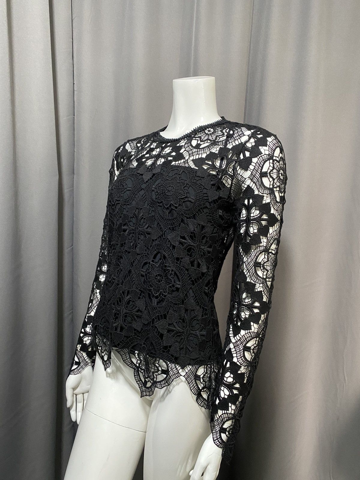 Vivienne Tam Vintage Vivienne Tam- Lace Blouse Long Sleeves Size M / US 6-8 / IT 42-44 - 2 Thumbnail