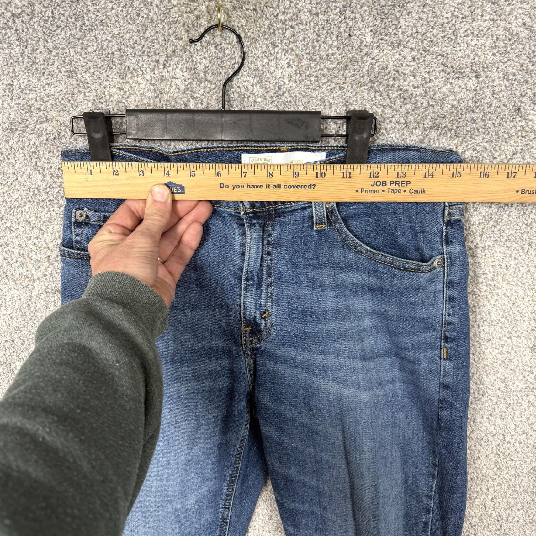 Vintage Signature Levis Jeans Mens 30x30 Athletic Blue Denim Tapered Streetwear Size US 30 / EU 46 - 2 Thumbnail