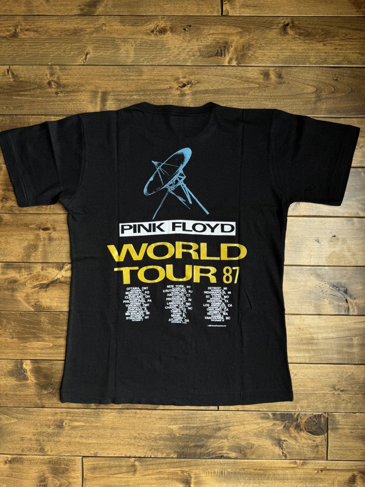 Vintage Rare Vintage Pink Floyd 80s Tour Band Tee Single Stitch Size US L / EU 52-54 / 3 - 2 Thumbnail