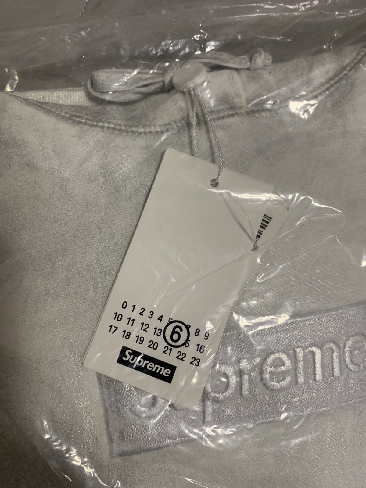 Supreme Supreme MM6 Maison Margiela Foil Box Logo Hooded Sweatshirt Size US S / EU 44-46 / 1 - 3 Thumbnail