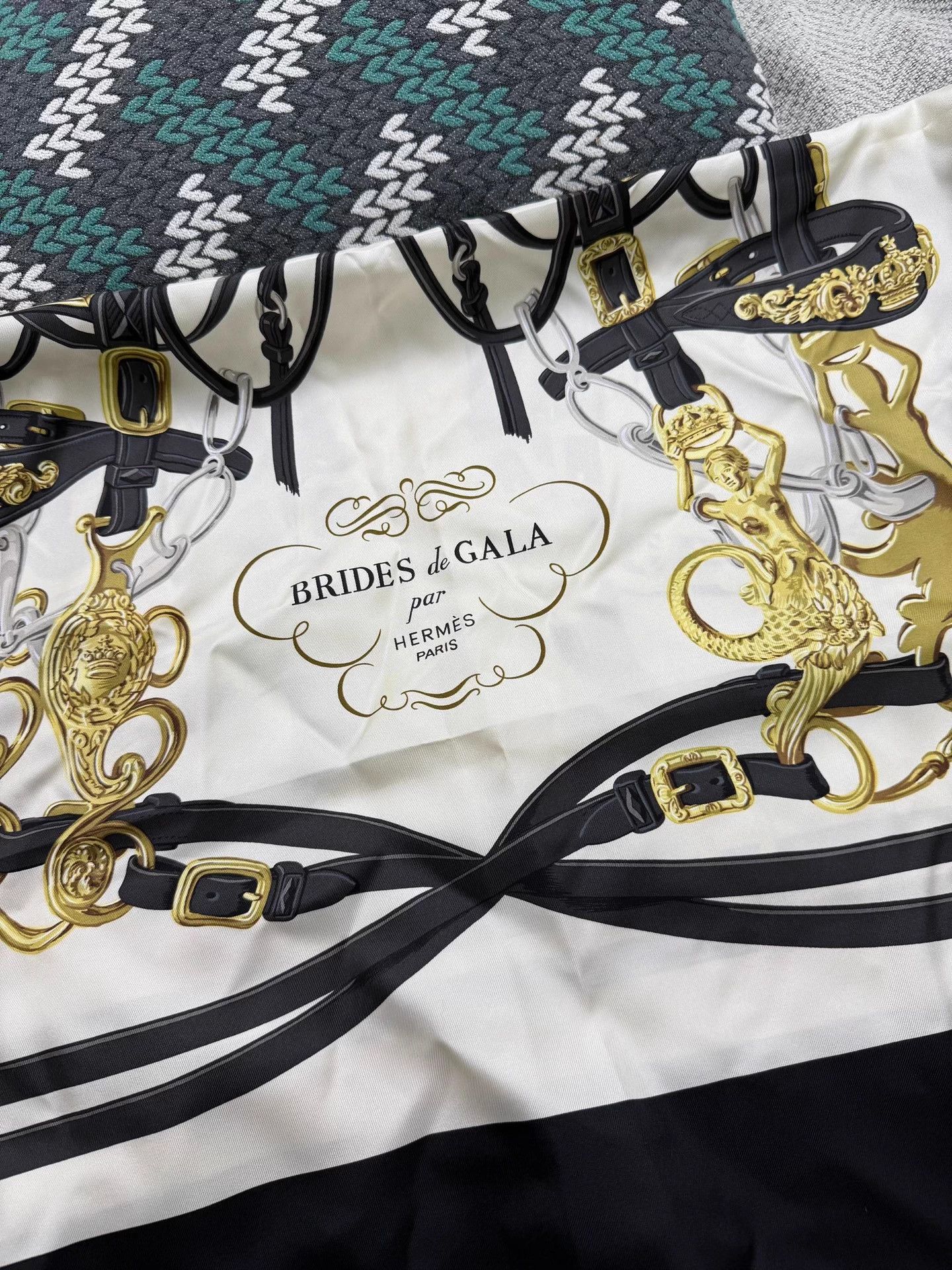 Hermes Hermes 1957 Reissue Silk Scarf Black Gold Mint Size ONE SIZE - 4 Thumbnail
