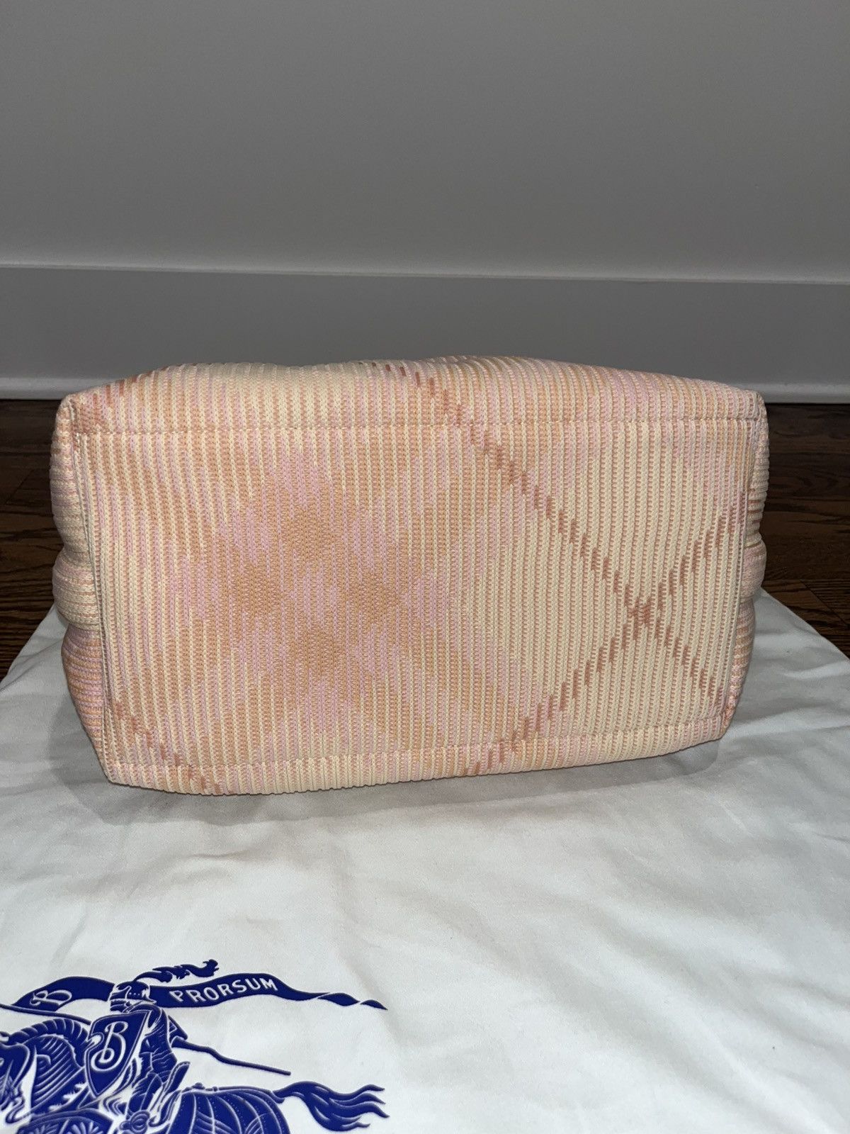 Burberry Burberry Medium Peg Bag Size ONE SIZE - 14 Thumbnail