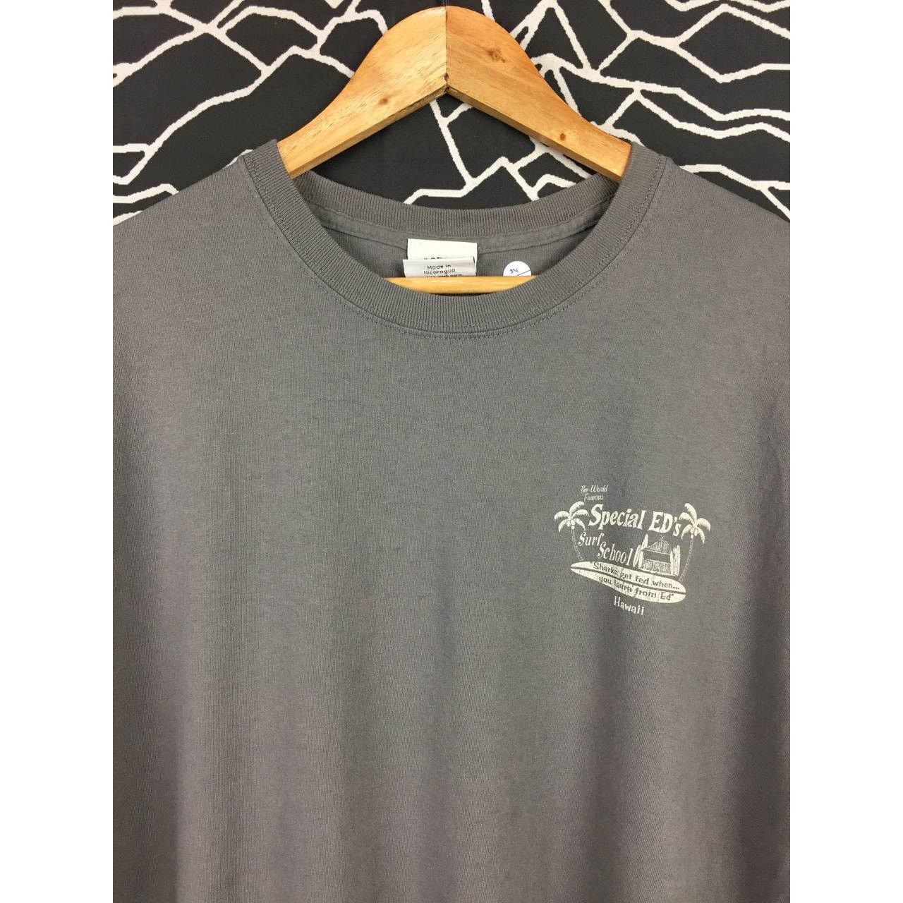 Vintage Special Ed's The World Famous Surf School Hawaii Tee Size US XL / EU 56 / 4 - 10 Thumbnail