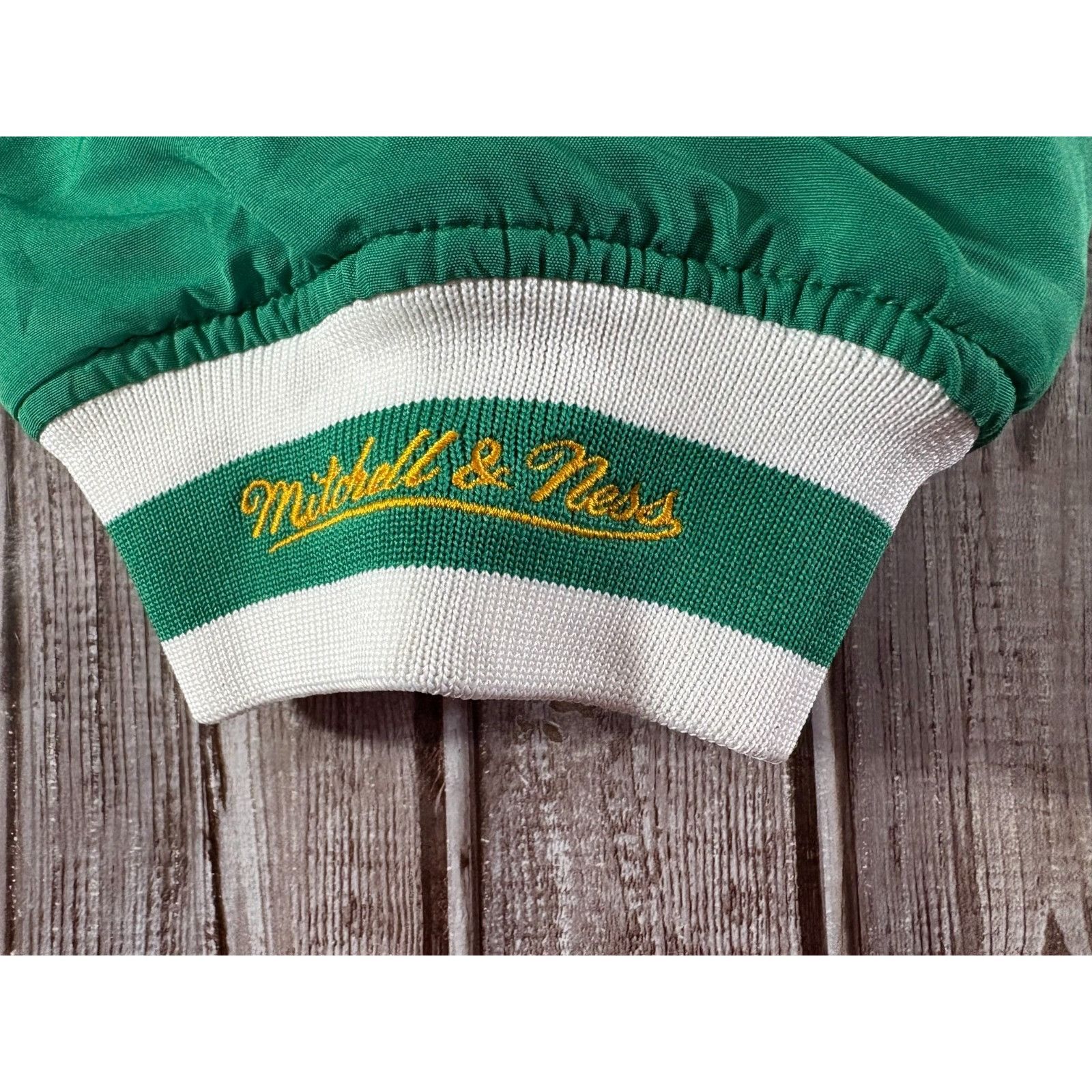 Mitchell & Ness Mitchell & Ness Boston Celtics Varsity Jacket Hardwood Class Size US XXL / EU 58 / 5 - 10 Thumbnail