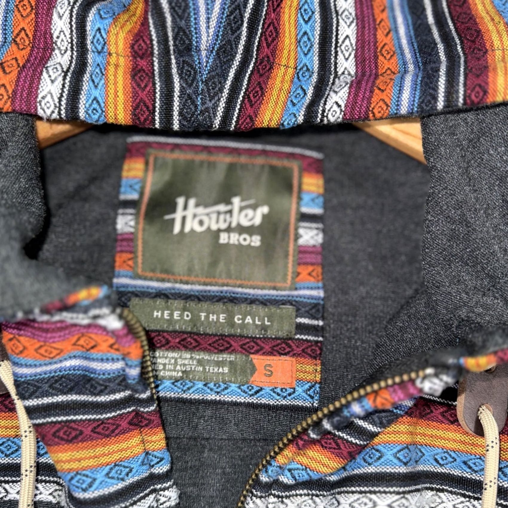 Vintage Howler Bros Hoodie Mens S Gray Full Zip Hooded Knit Sweatshirt Aztec Stripe Pattern Pockets Embroidered Logo Size US S / EU 44-46 / 1 - 3 Thumbnail