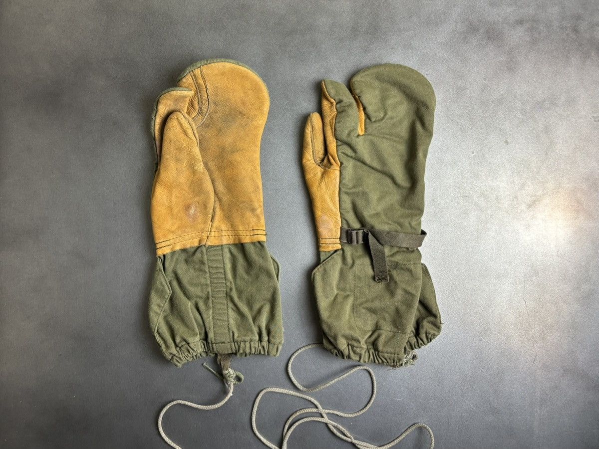 Vintage Vintage M-65 Trigger Mittens Vietname Shooting Mitts Cold We Size ONE SIZE - 11 Thumbnail