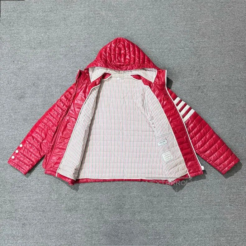 Thom Browne Thom Browne Classic red hoodie with ribbed pattern and dow Size US S / EU 44-46 / 1 - 3 Thumbnail
