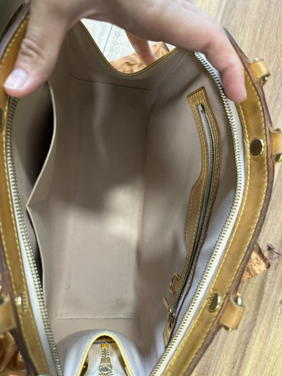 Louis Vuitton × Vintage Louis Vuitton Vernis Brea PM Size ONE SIZE - 9 Thumbnail