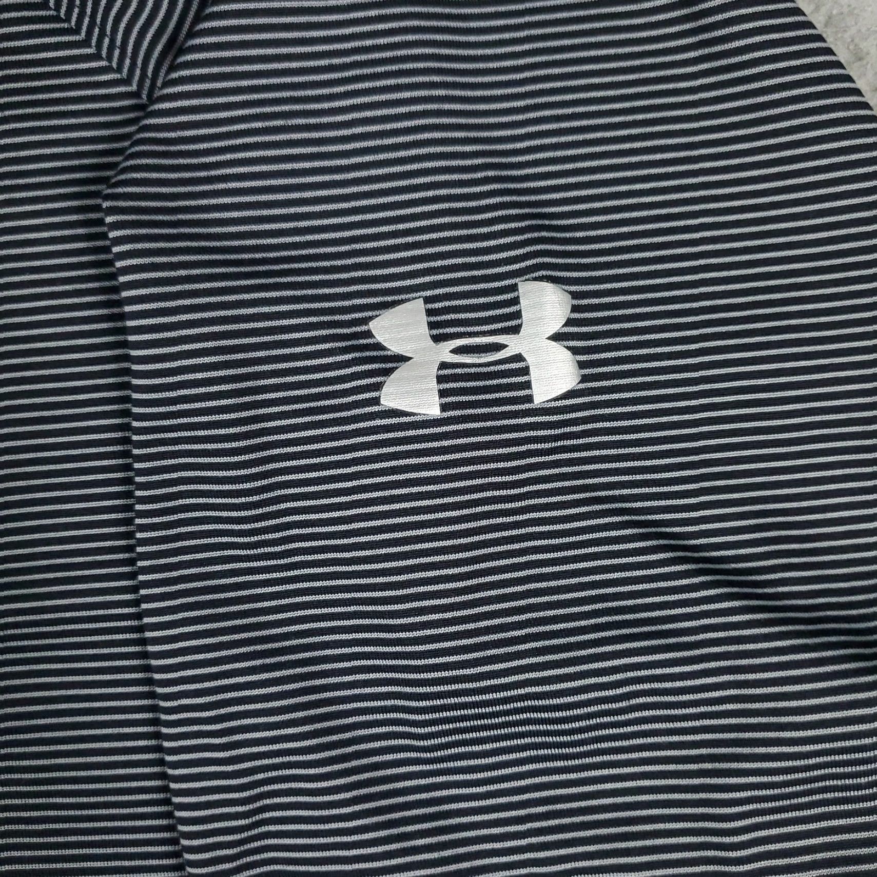 Under Armour Under Armour T Shirt Mens 2XL Gray Striped Active 1/4 Zip Pullover Long Sleeve Size US XXL / EU 58 / 5 - 6 Thumbnail