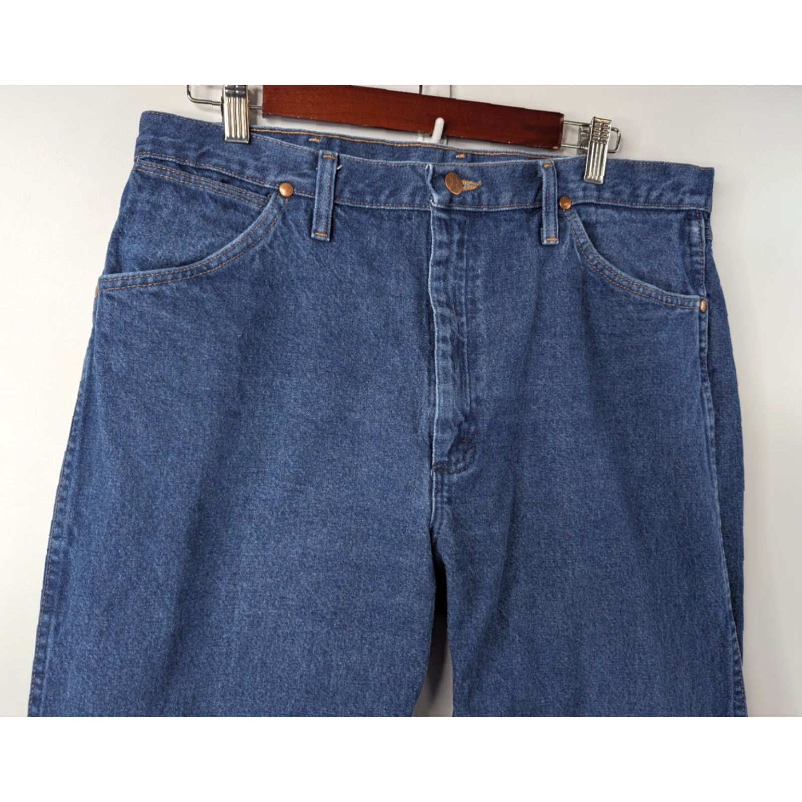 Wrangler Wrangler Jeans Men 36x34 Med Wash Blue Denim Western Cowboy Cut Rodeo 13AWZPW Size US 36 / EU 52 - 4 Thumbnail