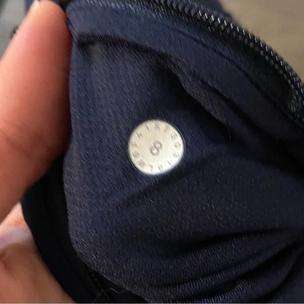 Lululemon Lululemon Navy Blue Crop Leggings Size 30" / US 8 / IT 44 - 5 Thumbnail