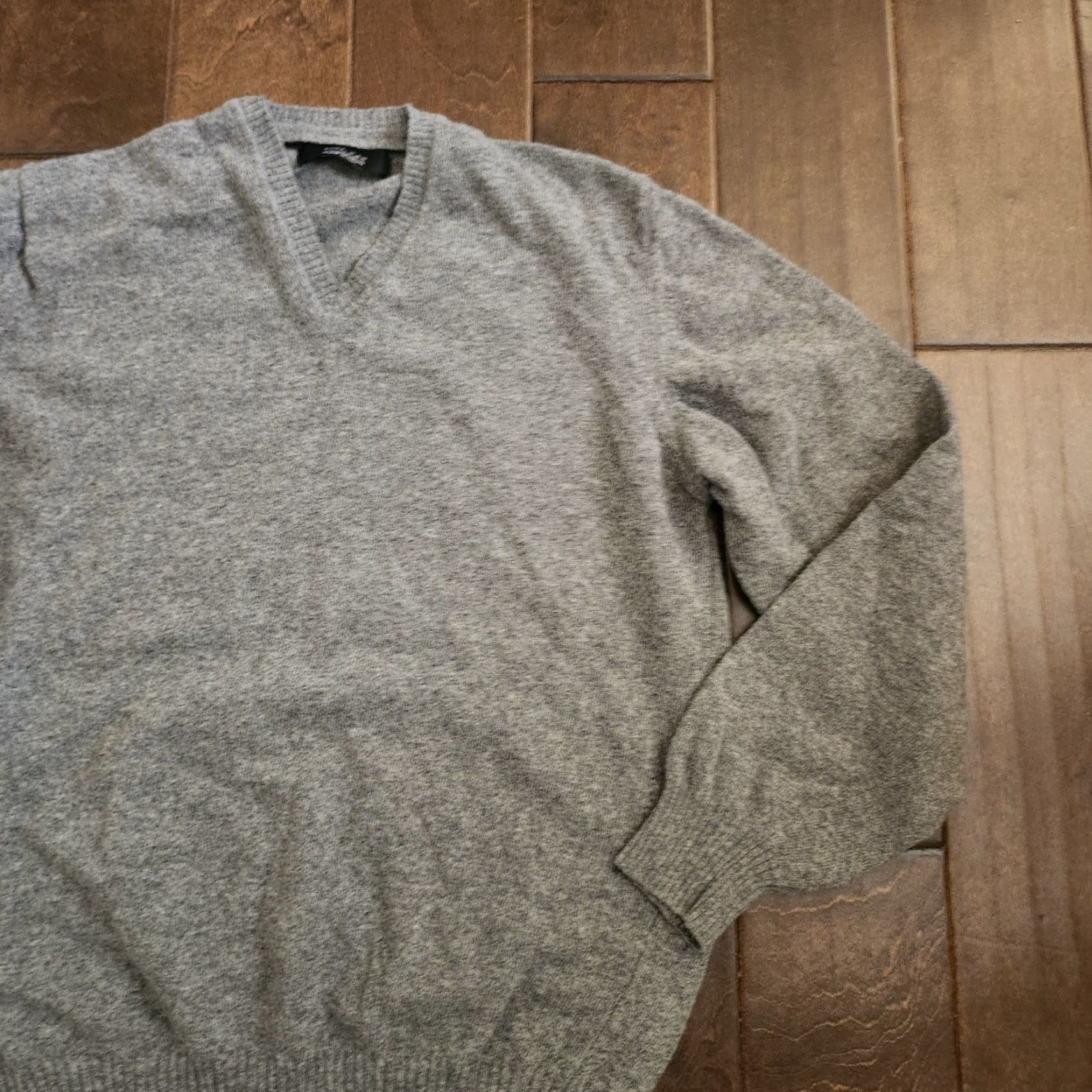Zara Zara Man Basic Mens Gray Wool V Neck Sweater Pullover XL Wool V-Neck Mens Gray Knit Pullover XL Size US XL / EU 56 / 4 - 5 Thumbnail