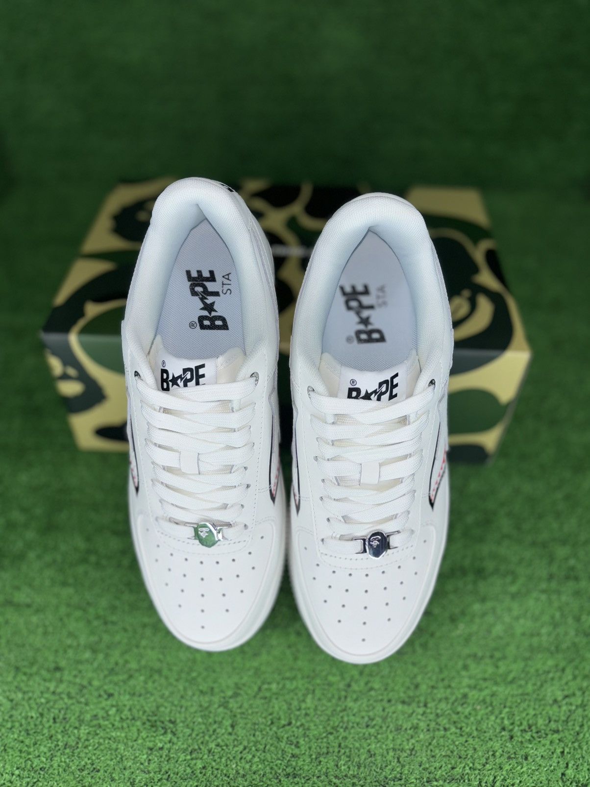 Bape BAPE SHARKSTA WHITE SIZE 9 Size US 9 / EU 42 - 4 Thumbnail