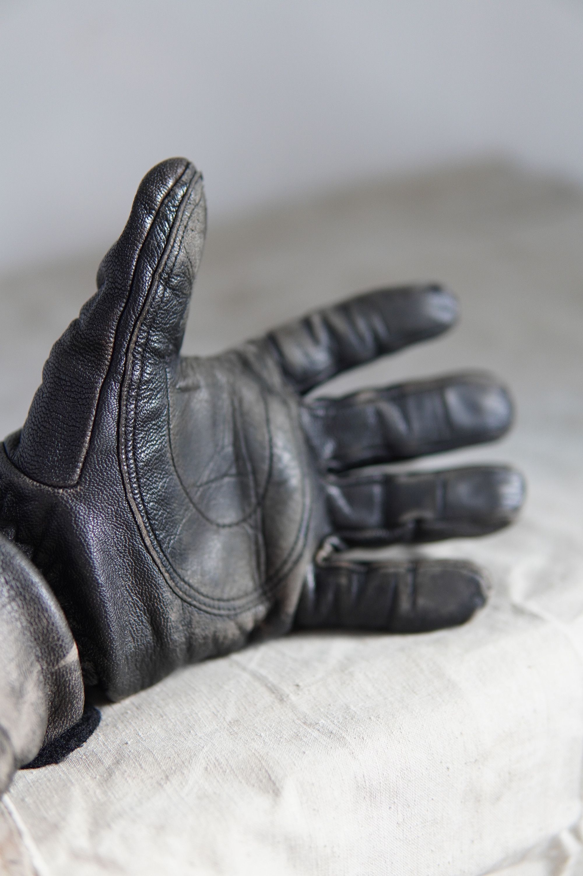 Genuine Leather Vintage German Army Motocycle Faded Leather Gloves Size ONE SIZE - 11 Thumbnail