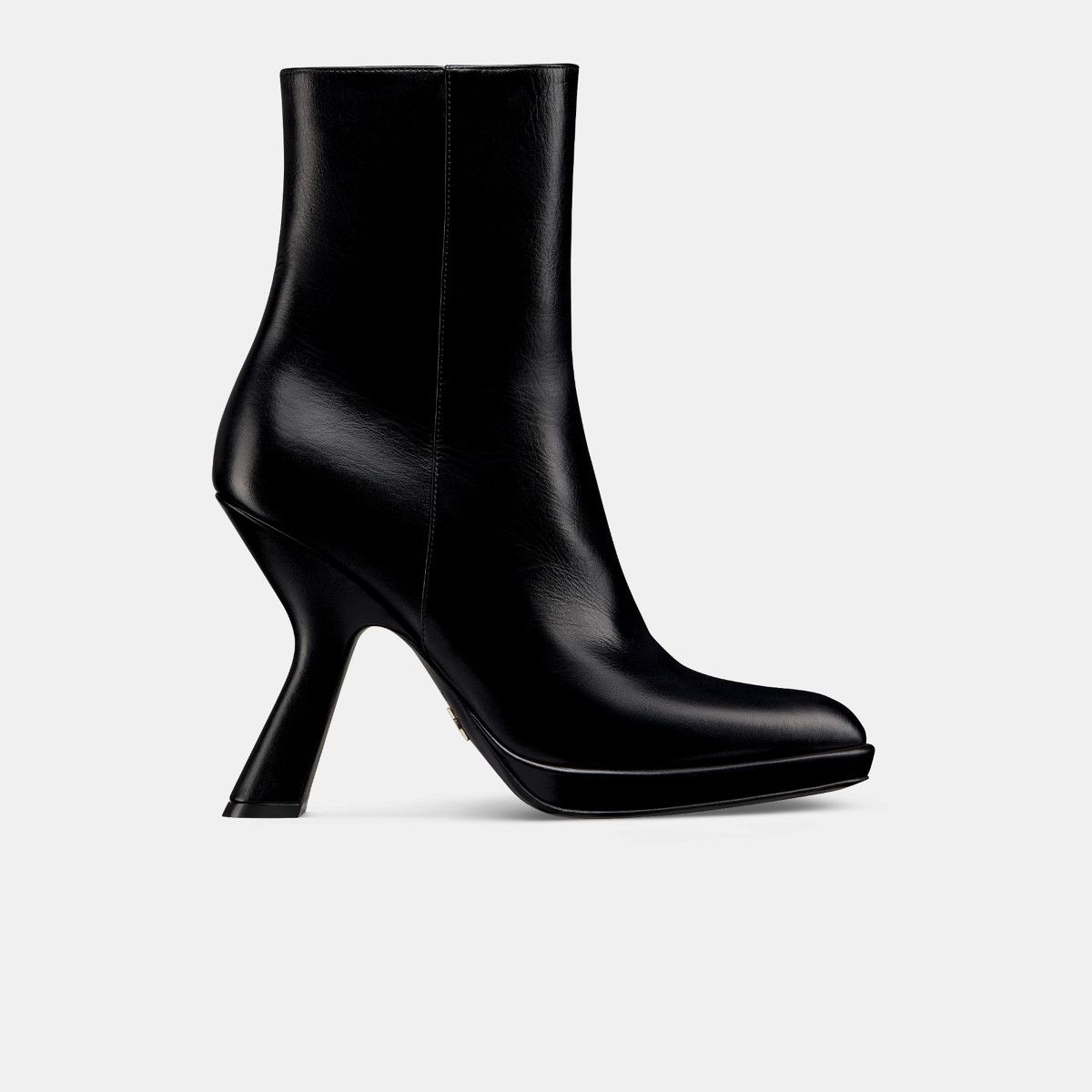 Dior o1w1db10326 D-Fiction Heeled Ankle Boot in Black Size US 5 / IT 35 - 1 Thumbnail