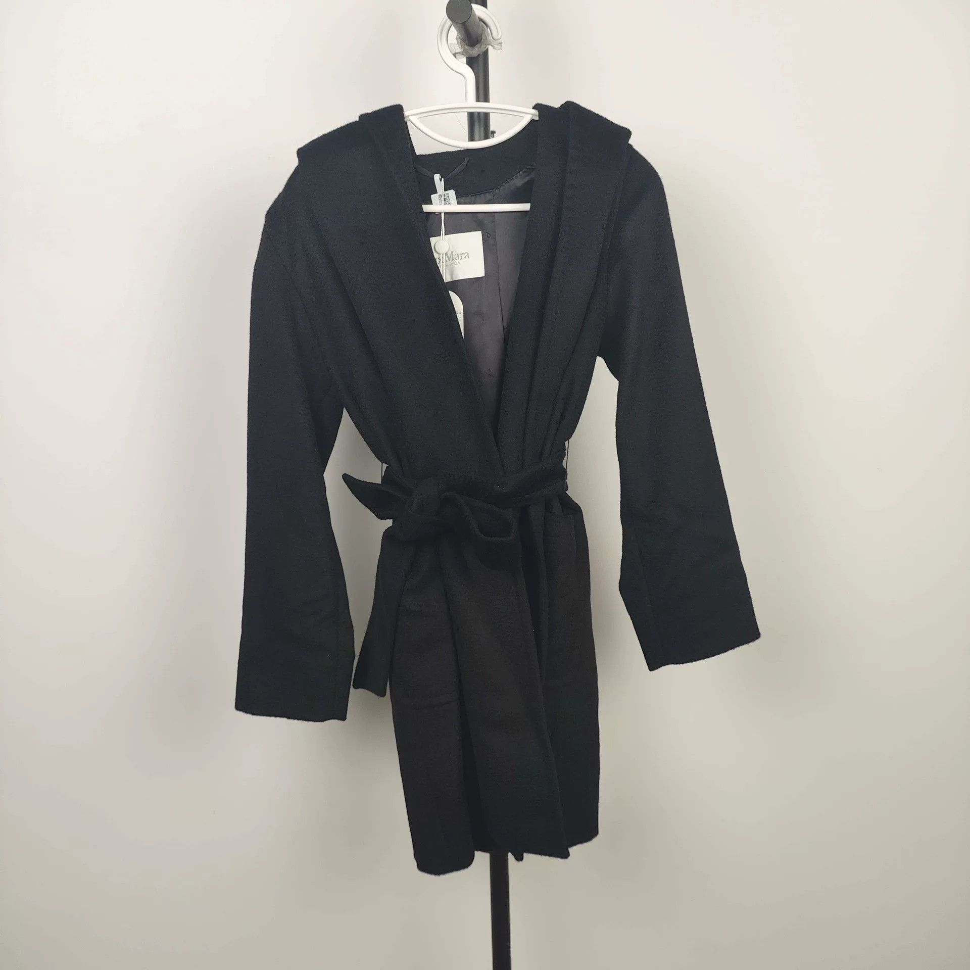 Max Mara MaxMara Black Robe Coat Size US M / EU 48-50 / 2 - 1 Thumbnail
