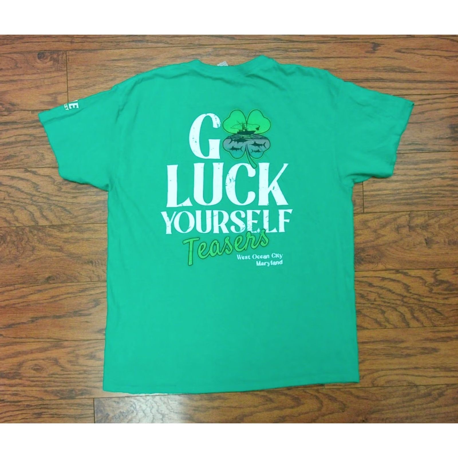 Gildan Gildan Tee Shirt Mens L White Green Teasers West Ocean City Slane Irish Whiskey Band Beach Beer Music Patriotic 2020s - Size US L / EU 52-54 / 3 - 2 Thumbnail