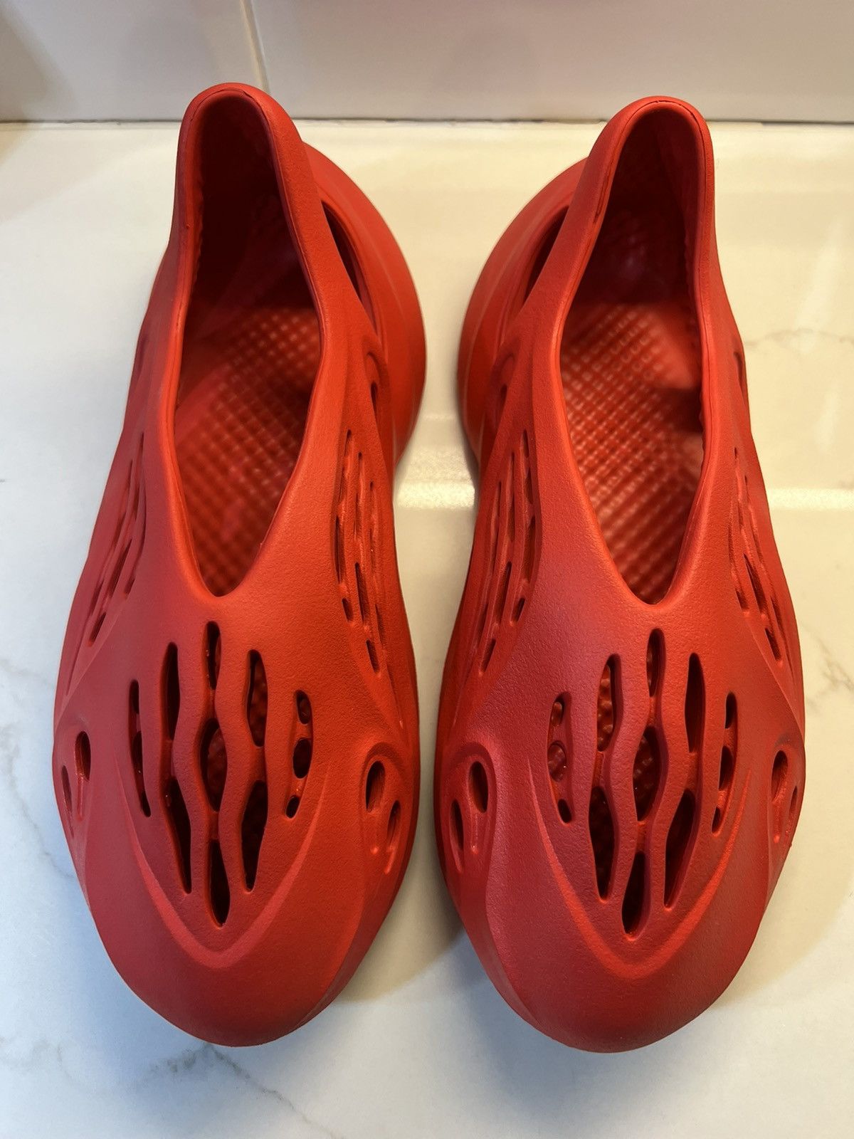 Adidas × Kanye West Yeezy RNNR Vermillion - used Size US 9 / EU 42 - 1 Thumbnail