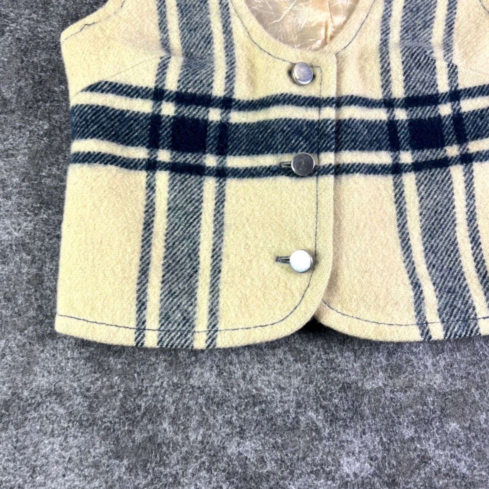 Vintage VINTAGE Country Set Vest Plaid Wool Cream Navy Button Front Sleeveless XL Women Size L / US 10 / IT 46 - 6 Thumbnail