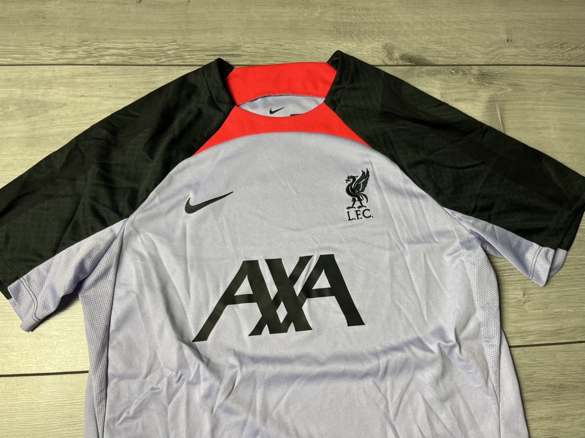 Nike Nike Liverpool FC Training Jersey Purple Size L Size US L / EU 52-54 / 3 - 3 Thumbnail