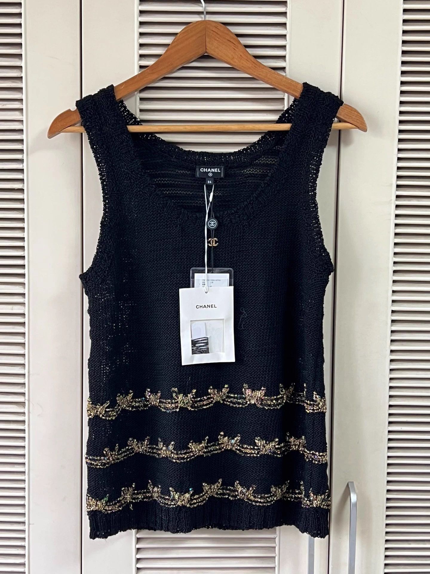 Chanel Chanel 25A Black Gold 34 Women's Knit Vest 3-layer Gold Trim Size XS / US 0-2 / IT 36-38 - 1 Thumbnail