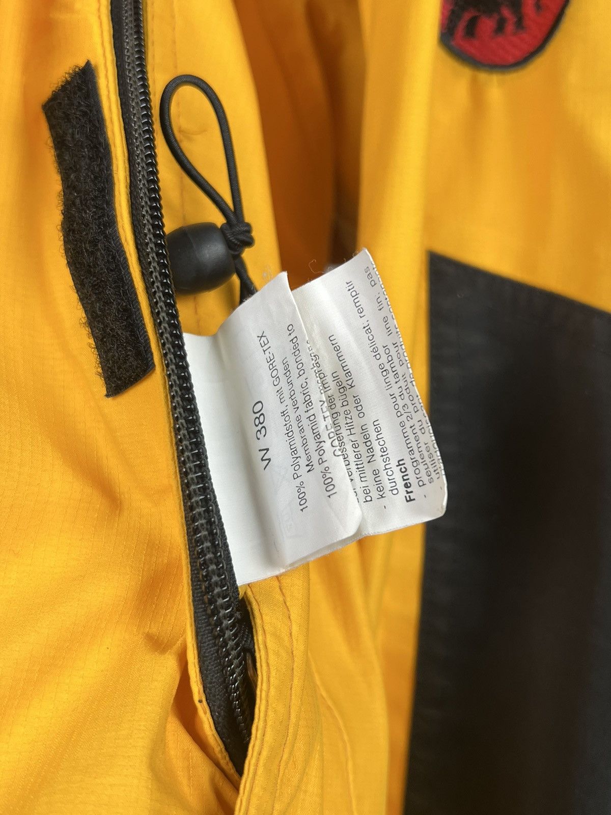 Mammut Mammut Yellow Gore Tex Jacket Size S - M Size US S / EU 44-46 / 1 - 7 Thumbnail