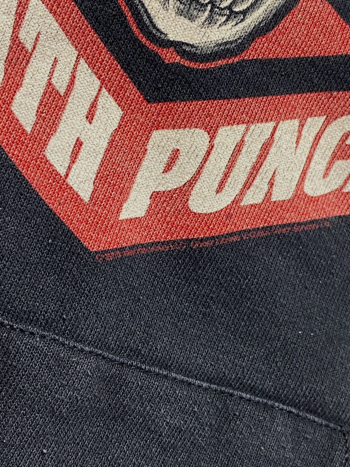 Band Tees Vintage FIVE FINGER DEATH PUNCH Crop Black Big Logo Hoodie Size US M / EU 48-50 / 2 - 3 Thumbnail