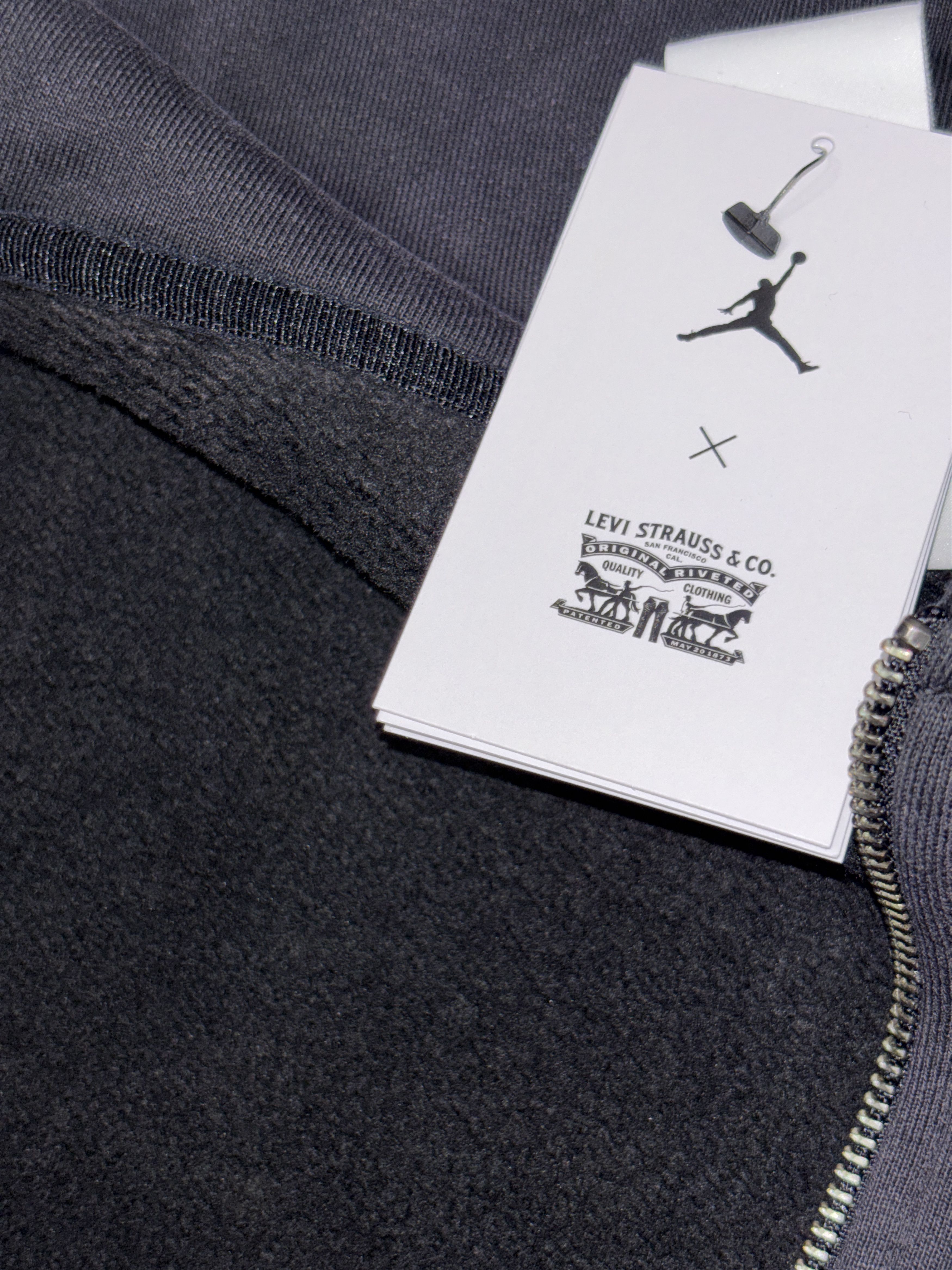 Levi's × Nike Nike Jordan x Levi's Full Zip Hoodie Black Large IM6734-010 Size US L / EU 52-54 / 3 - 13 Thumbnail
