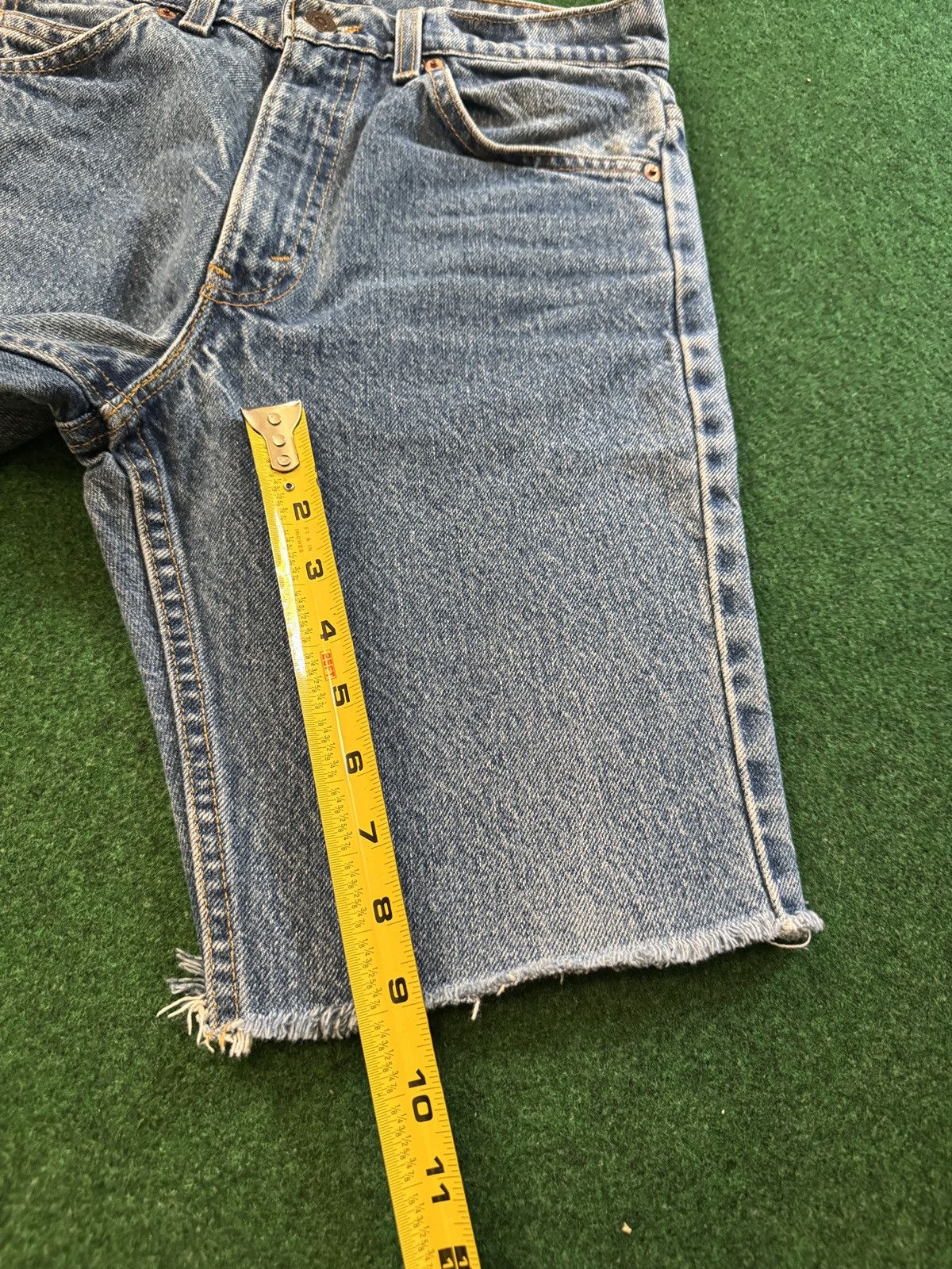 Levi's Vintage Clothing Vintage 90s Levi’s 517 Cutoff Jorts Grunge 9” Denim Shorts Size US 30 / EU 46 - 7 Thumbnail