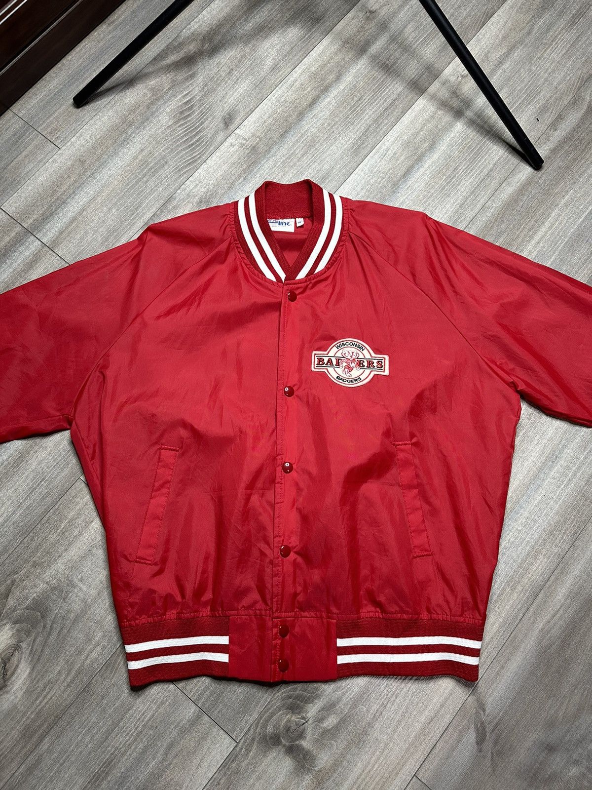 Vintage Vintage 90s Chalk Line Wisconsin Badgers Lightweight Bomber Size US XL / EU 56 / 4 - 2 Thumbnail