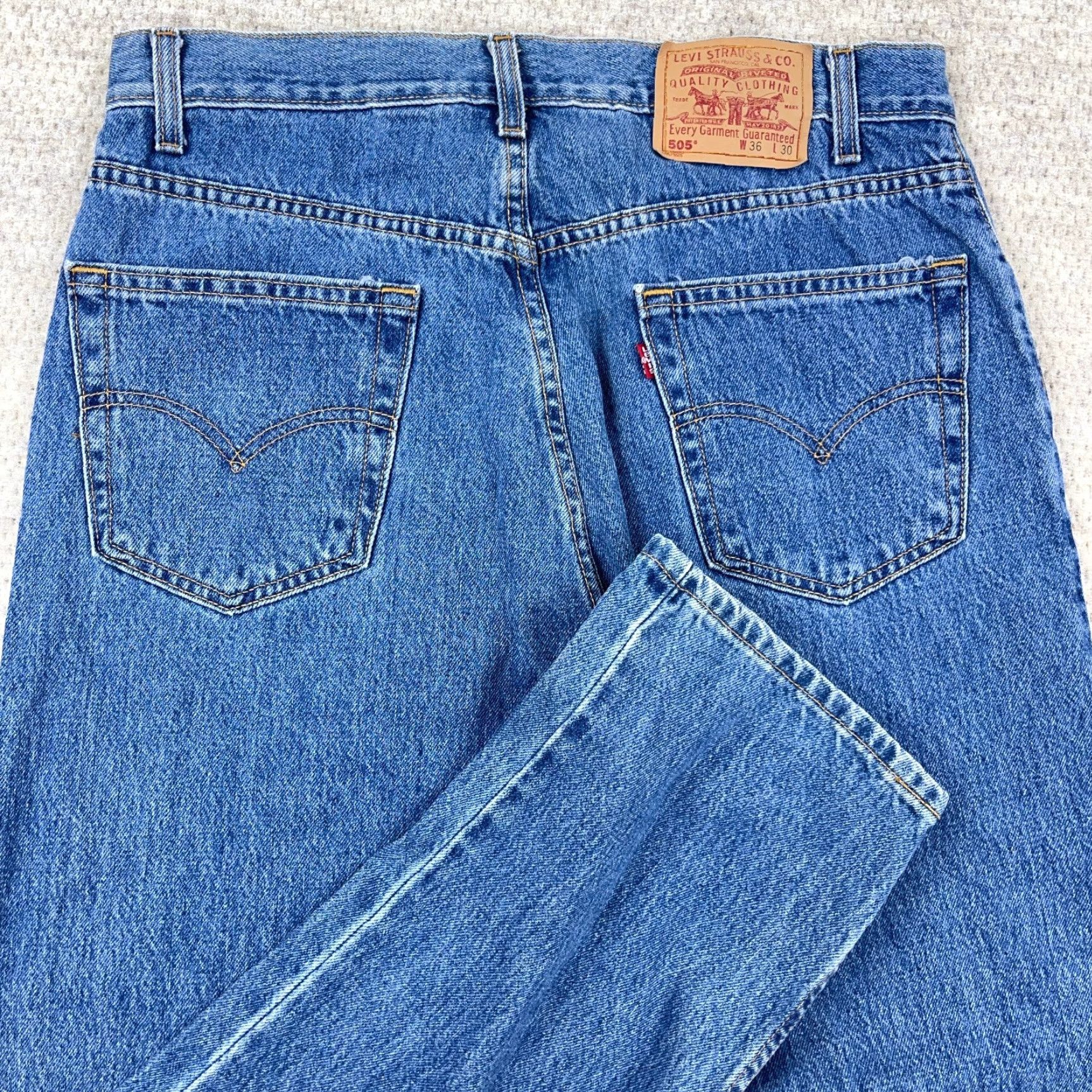 Levi's VINTAGE Levi's 505 Jeans Men 36x30 Straight Leg Regular Fit Medium Wash 90s Classic Blue Size US 36 / EU 52 - 3 Thumbnail