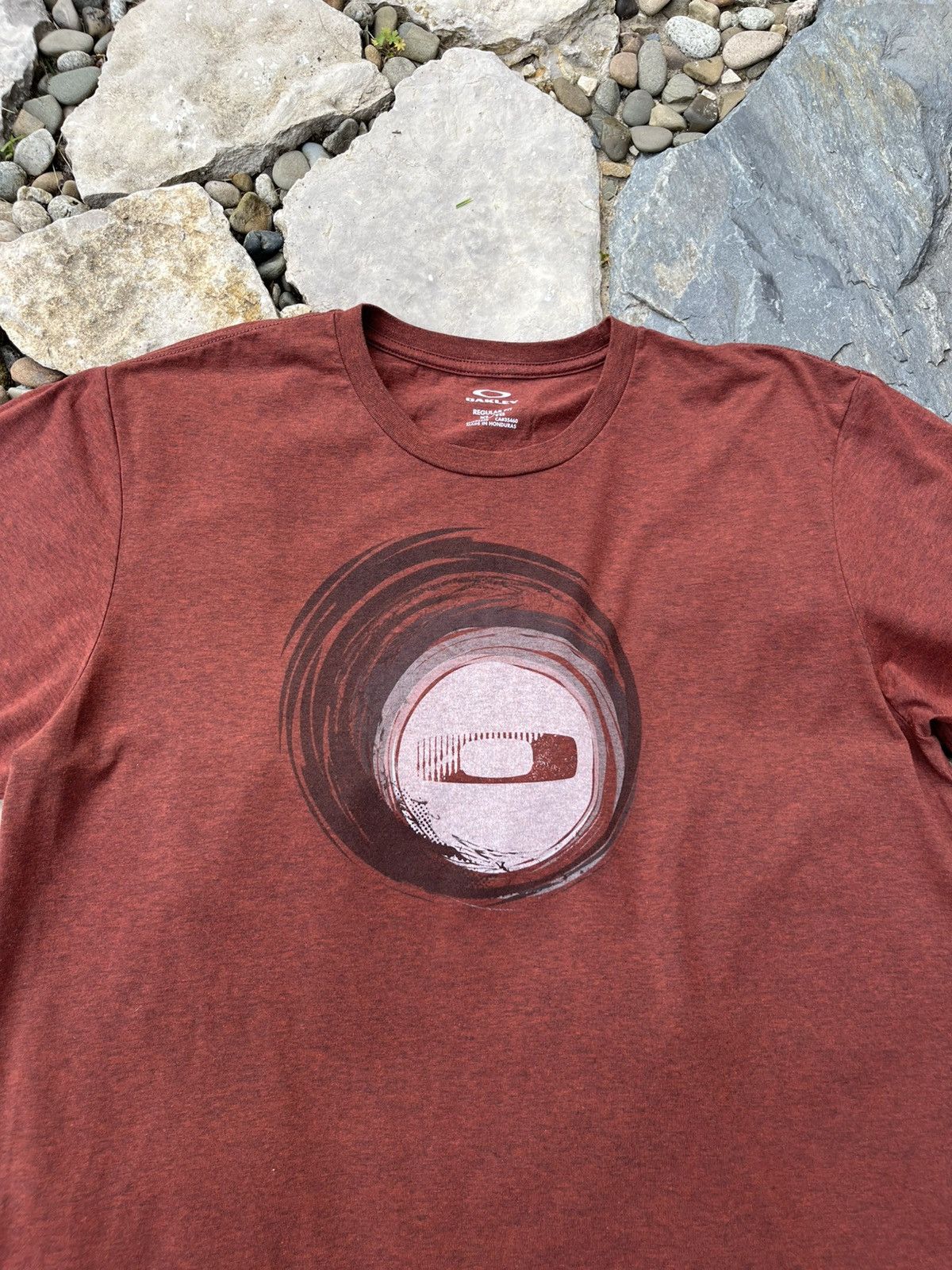 Oakley × Vintage Vintage Oakley y2k retro rust logo gorpcore t-shirt tee Size US XL / EU 56 / 4 - 3 Thumbnail