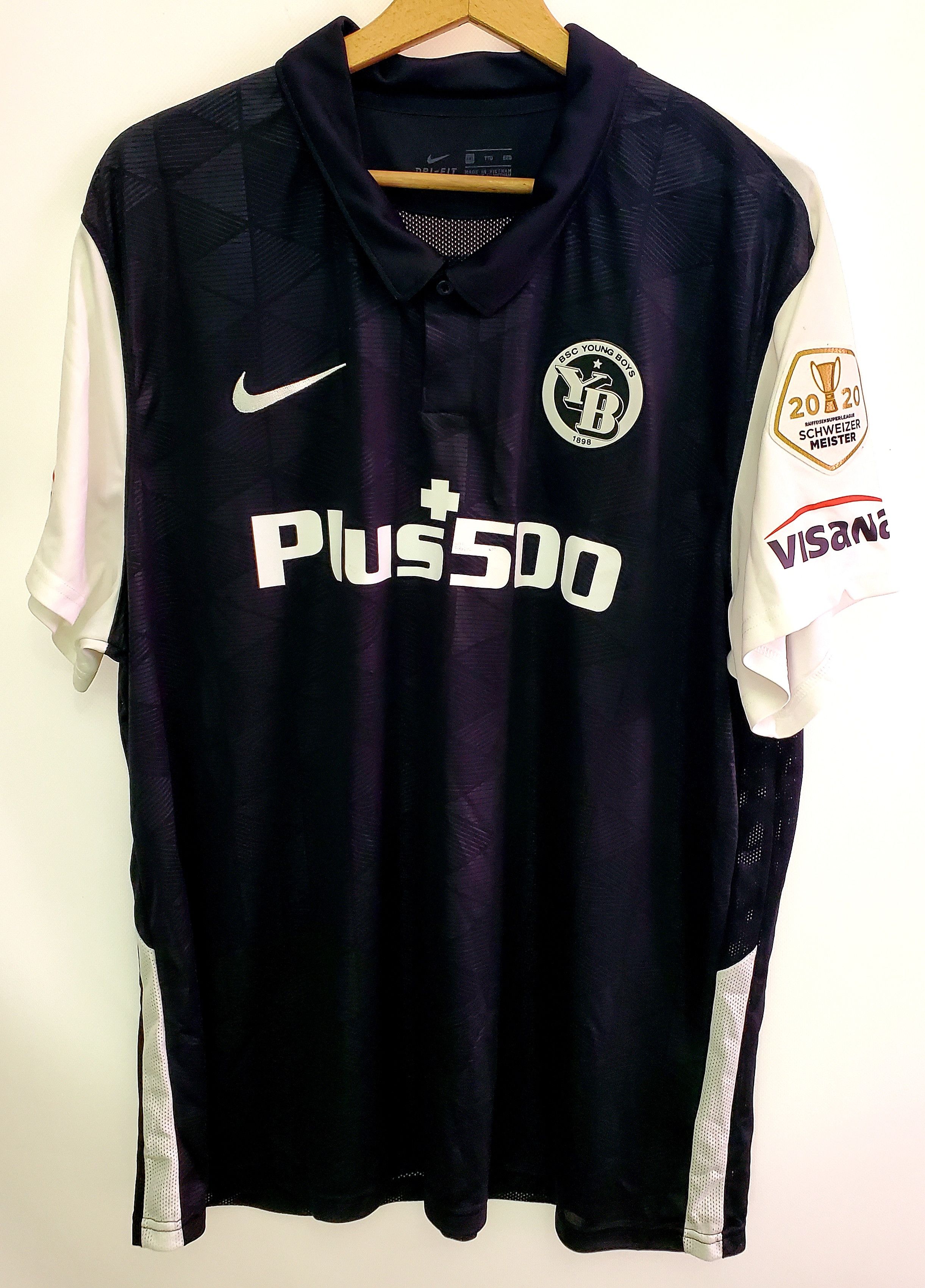 Nike YOUNG BOYS 2020/2021 soccer jersey perfect condition XXL Size US XXL / EU 58 / 5 - 1 Thumbnail