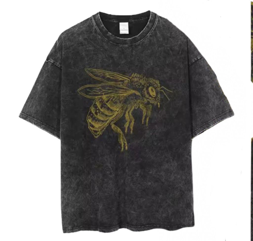 Japanese Brand Y2K Vintage Yellow Honey Bee Print Washed T-Shirt Size US XXL / EU 58 / 5 - 1 Thumbnail