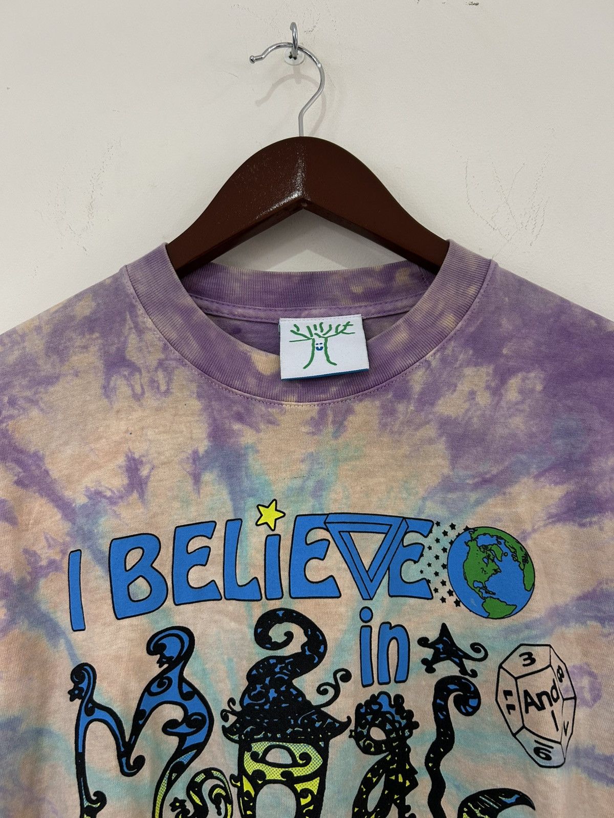 Online Ceramics Online Ceramics Believe In Magic Graffic Tie Dye Tee Size US S / EU 44-46 / 1 - 4 Thumbnail