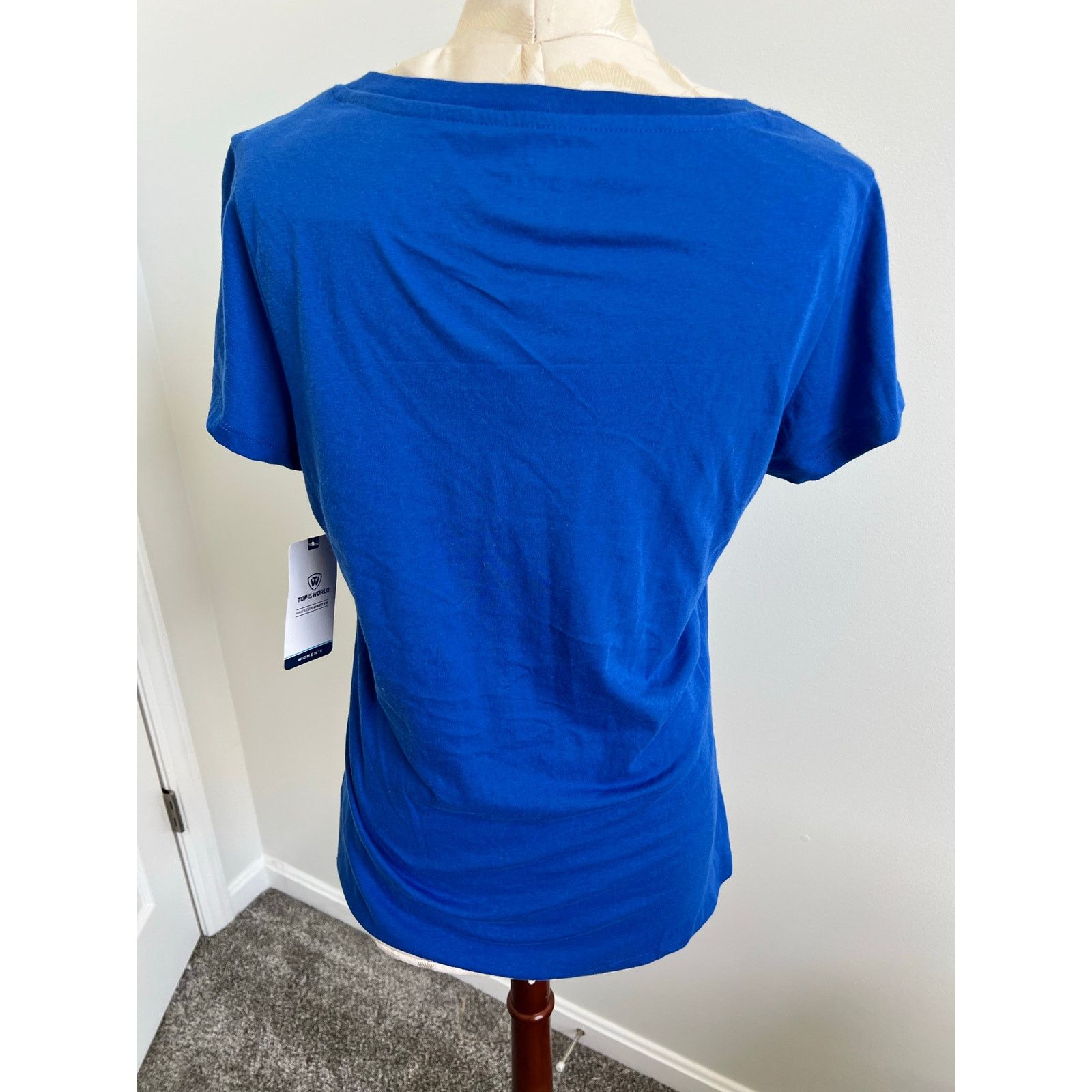 Top Of The World Top of the World Short Sleeve UK V-Neck T-Shirt NWT Large Size L / US 10 / IT 46 - 4 Thumbnail
