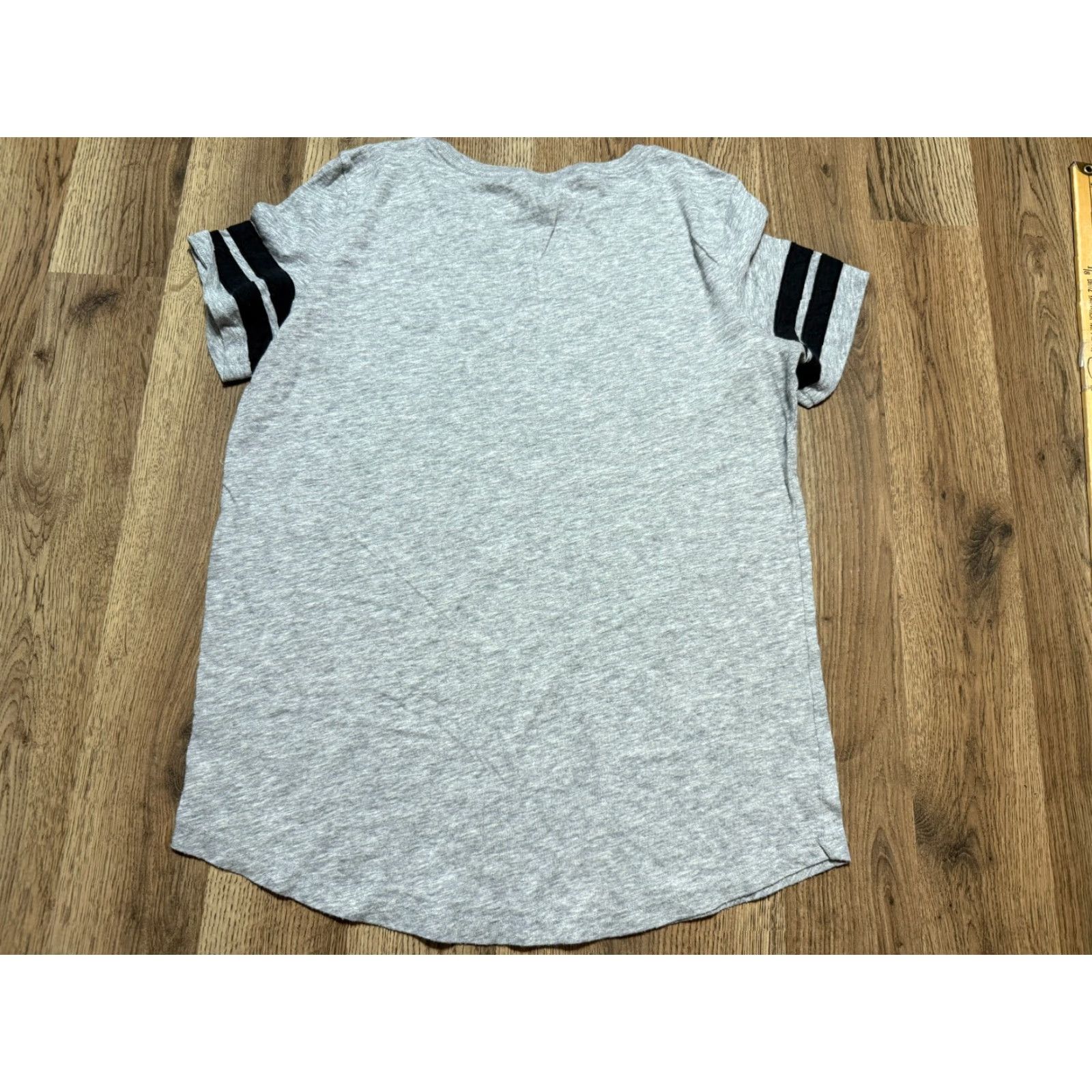 Victoria's Secret Victoria's Secret Pink Shirt Womens Medium Grey Black Gold "SON OF A NUTCRACKER" T-Shirt Size M / US 6-8 / IT 42-44 - 2 Thumbnail