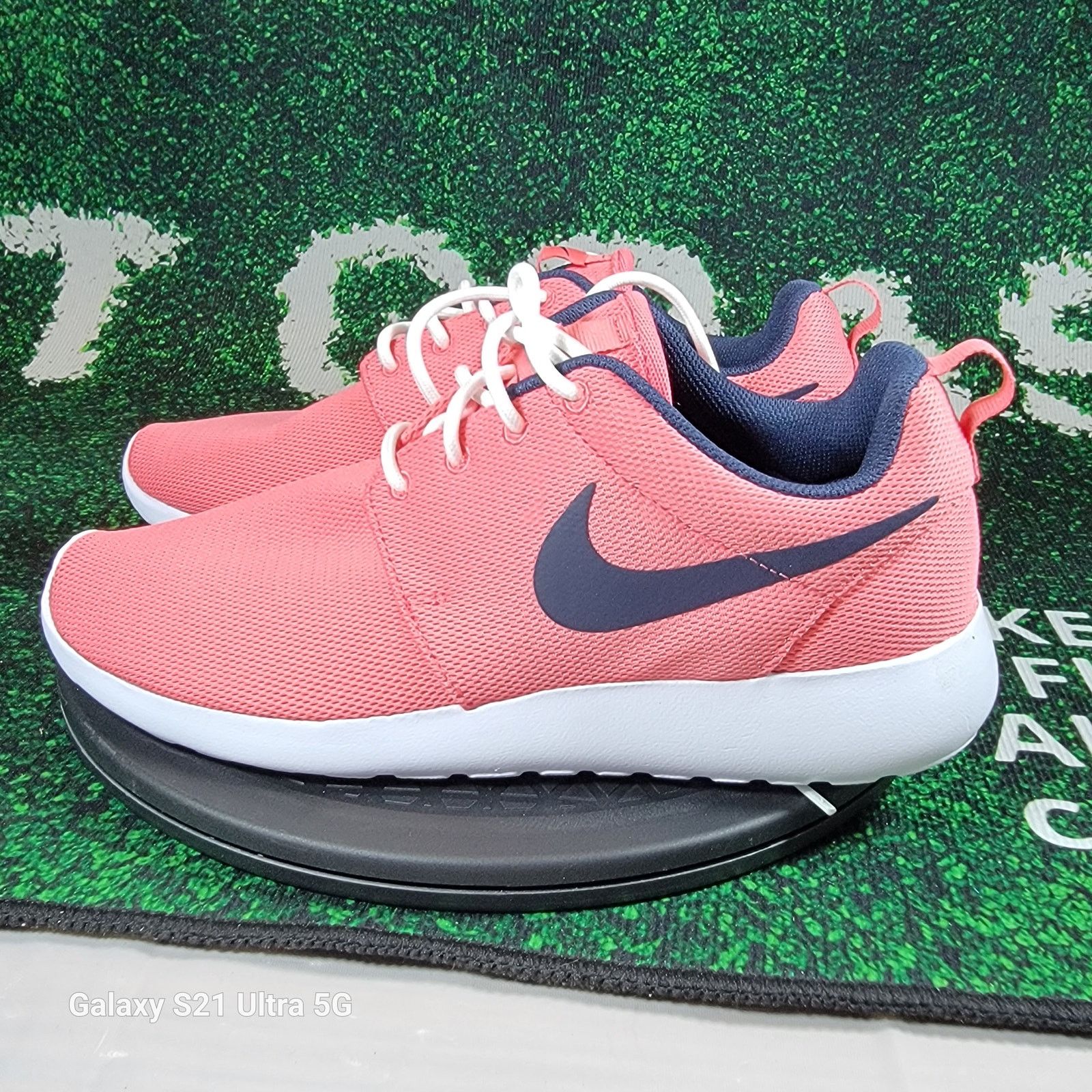 Nike Nike Women's Roshe One Sneakers Running Gym Sea Coral Sz 9.5 Size US 9.5 / IT 39.5 - 2 Thumbnail