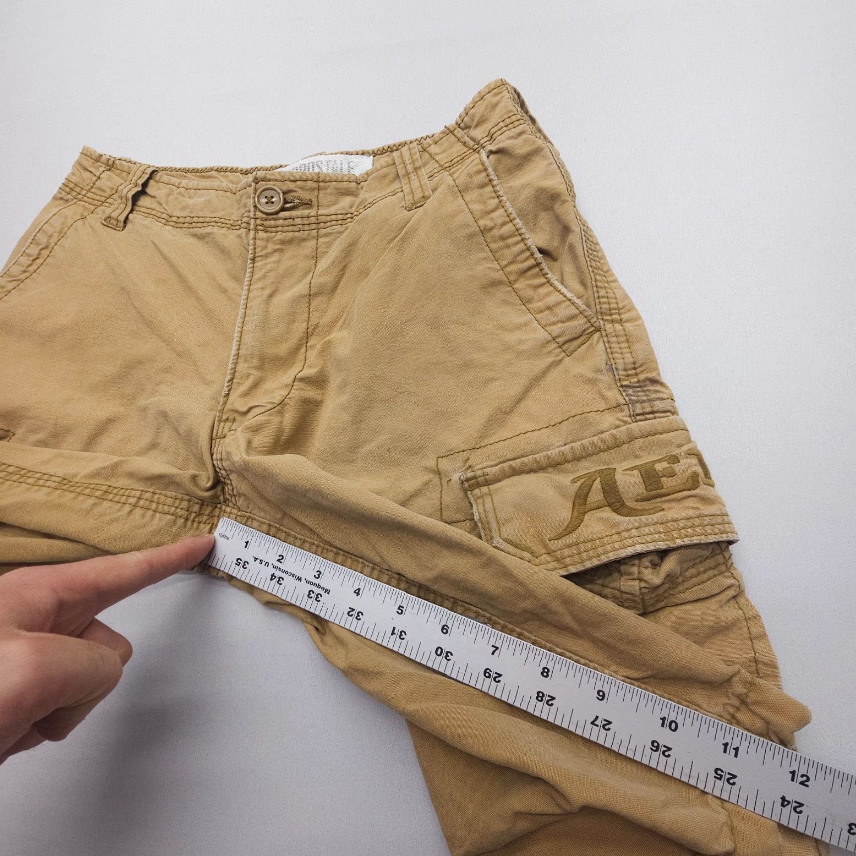 Vintage Aéropostale Cargo Shorts Mens 28 Heavy Cotton Paratrooper Brown Tan 2000s Pattern Solid Pockets Cargo Pocket Rise Mid 12in Inseam 12in Size US 28 / EU 44 - 7 Thumbnail