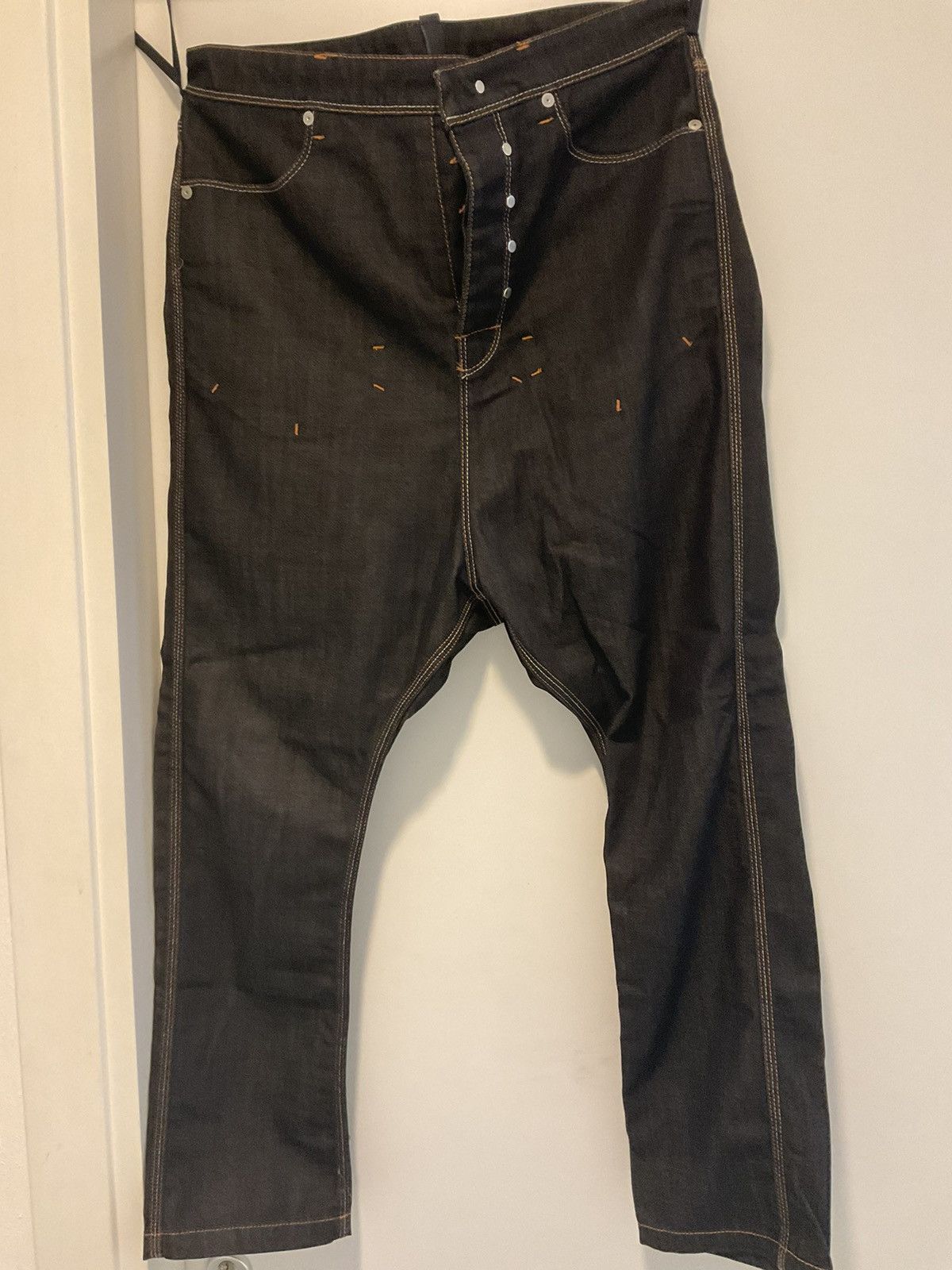 LIGHT DENIM CROPPED JEANS