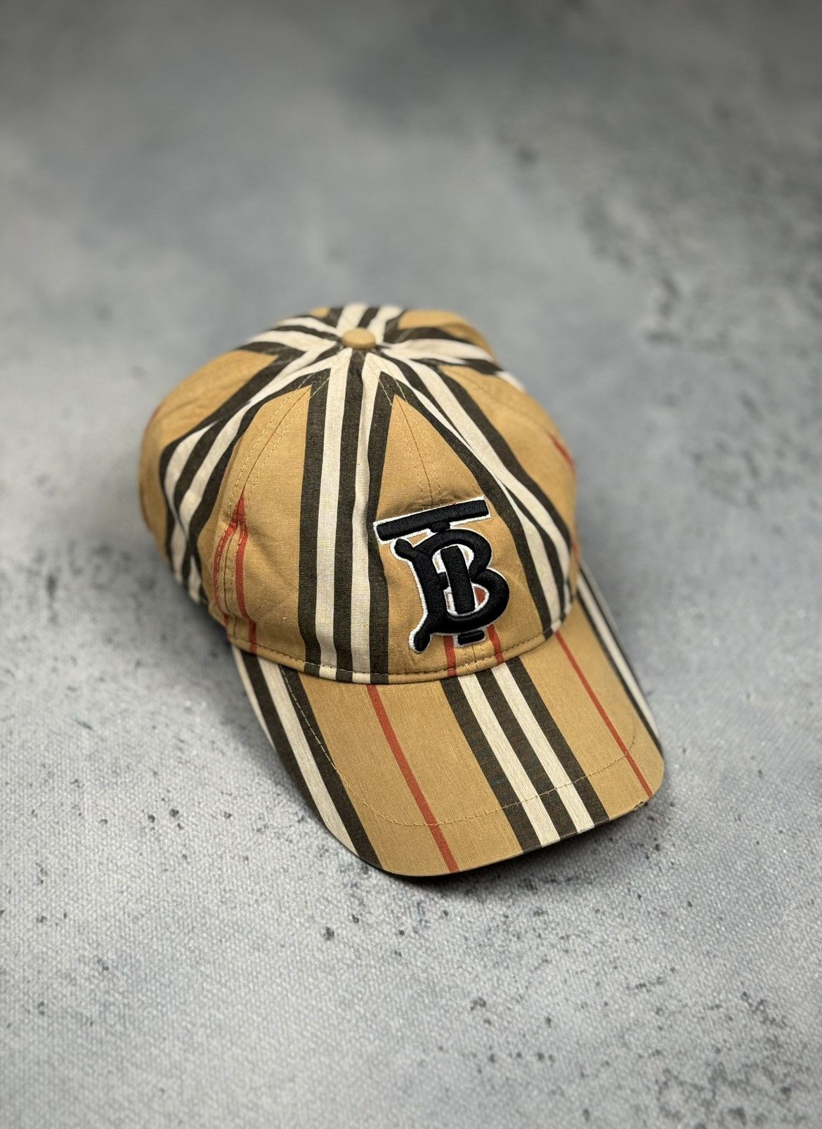 Like new Burberry Monogram Motif Check Cotton Baseball Cap hat Burberry Beige Cotton Monogram Motif Vintage Check Baseball  main image 4