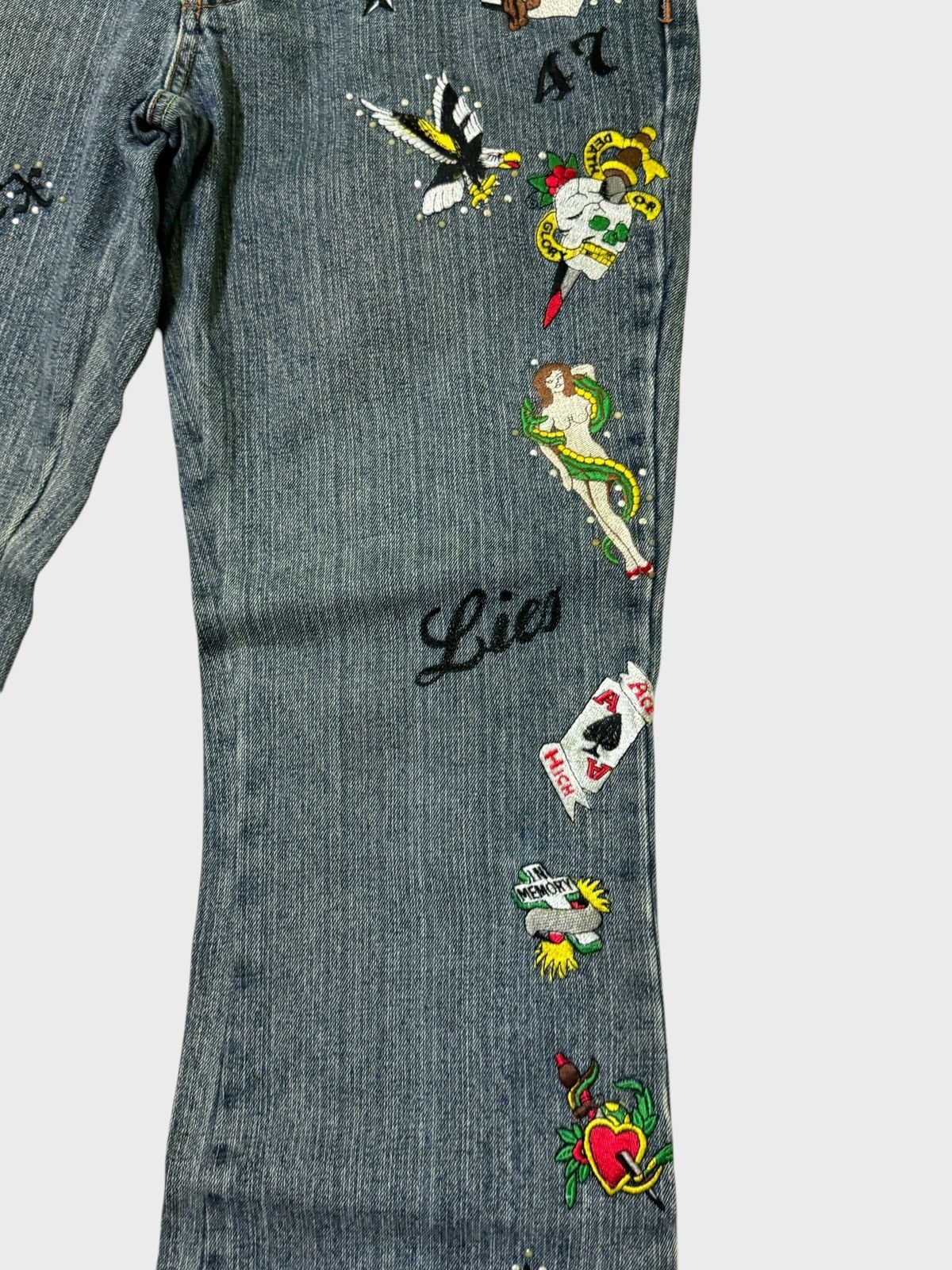 Hysteric Glamour FLARED SEMANTIC DESIGN CROSS EMBROIDERED STYLE DENIM Size US 31 - 8 Thumbnail