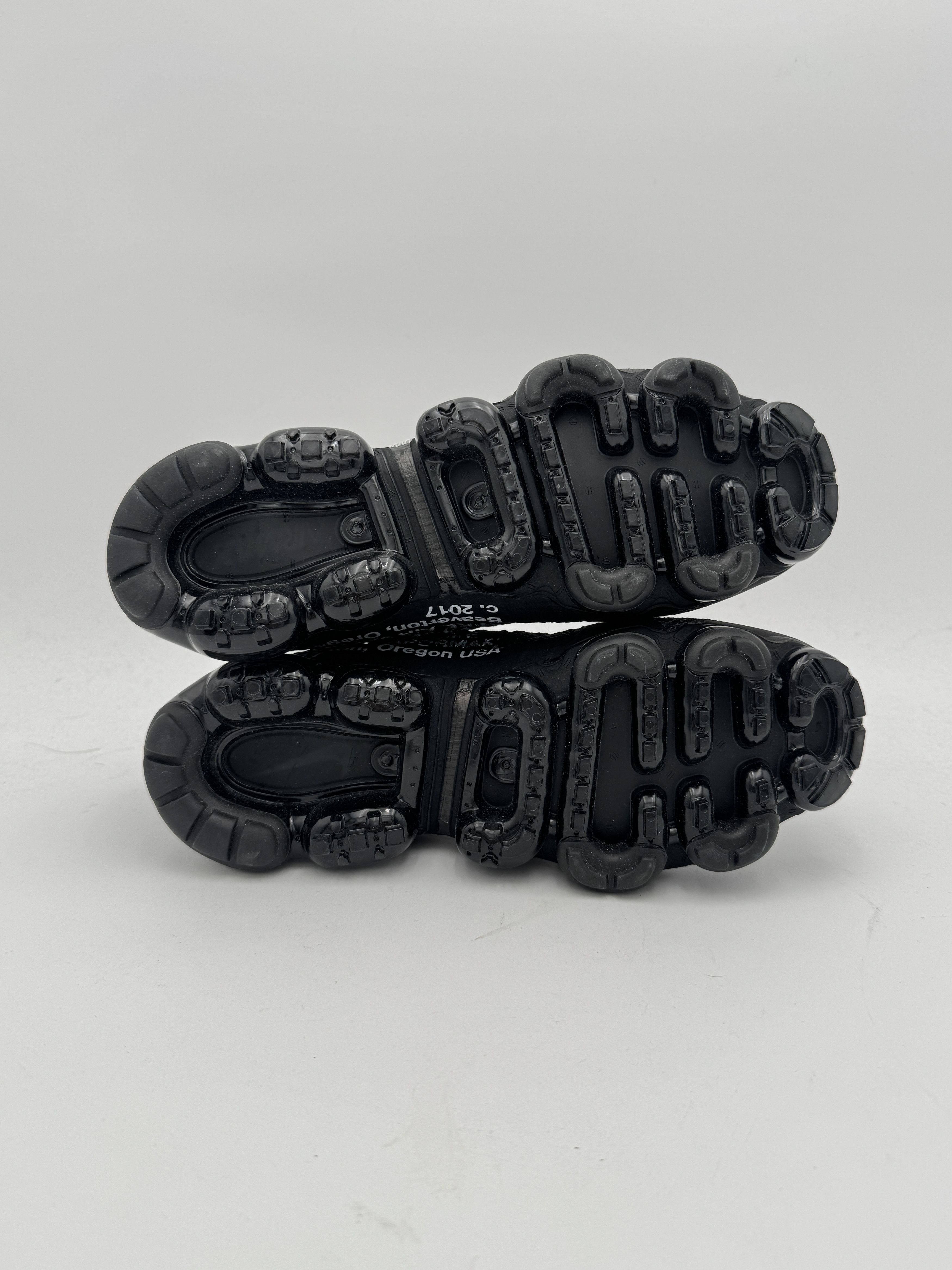 Nike × Off-White OFF-WHITE Vapormax OG Black White The Ten Size US 9 / EU 42 - 7 Thumbnail