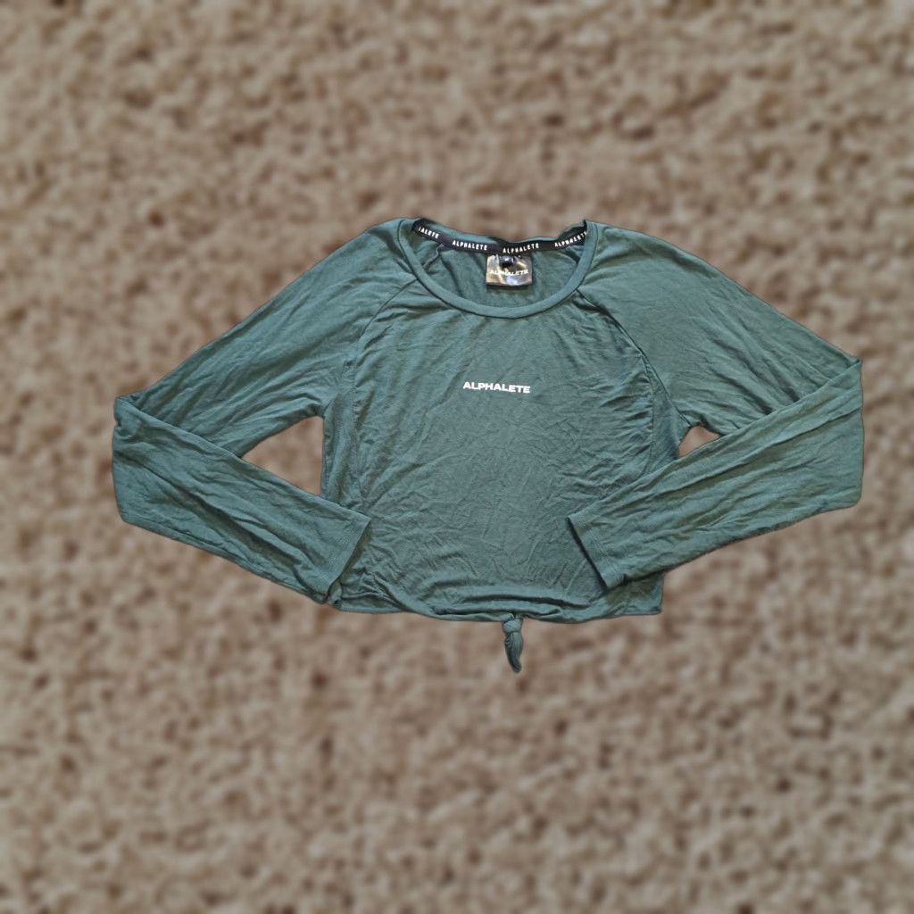 Vintage Alphalete Top Womens Green Long Sleeve Cropped Tie Waist Stretch Casual Medium Shirt Womens Size M / US 6-8 / IT 42-44 - 1 Thumbnail