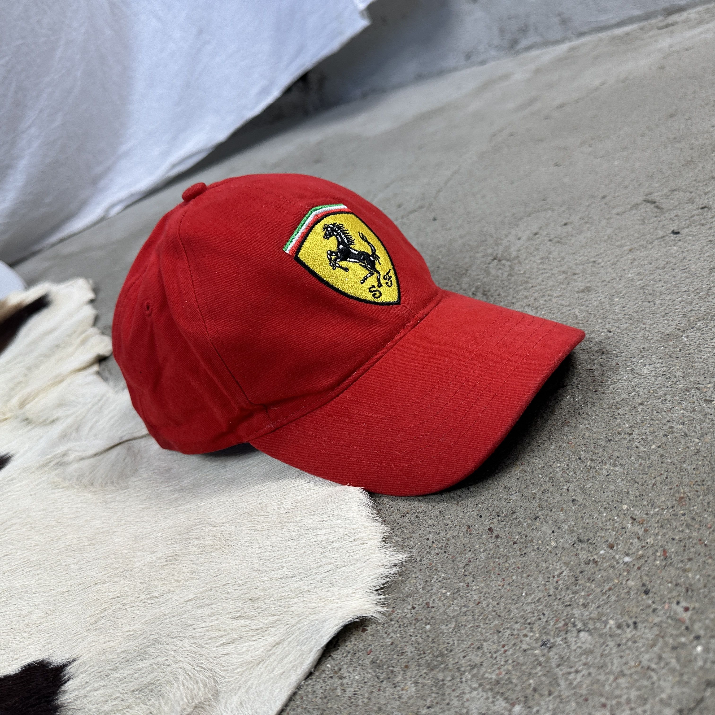 Ferrari × Vintage Vintage Streetwear Sportswear Athleisure Moto Ferrari Hat Size ONE SIZE - 4 Thumbnail